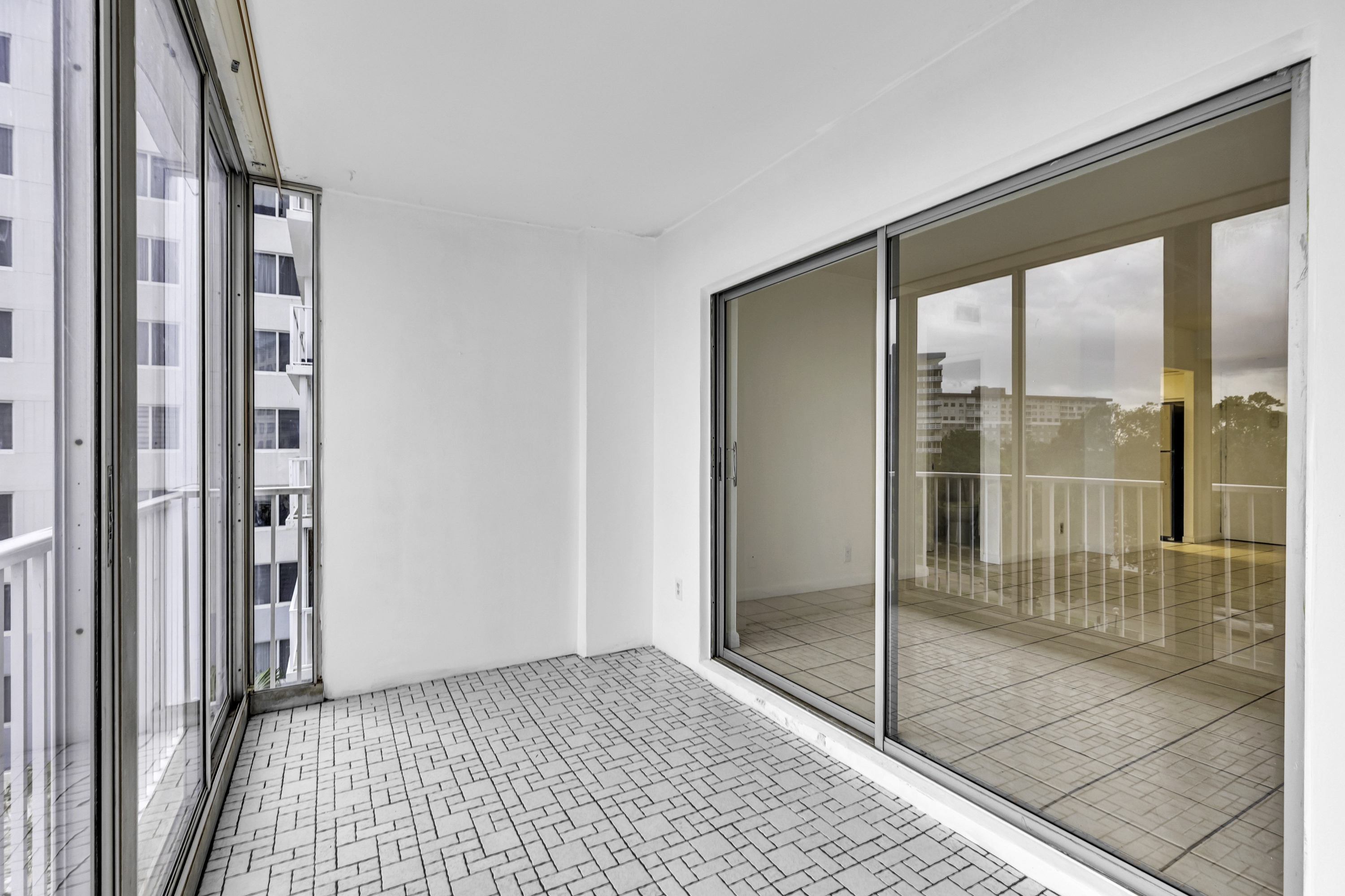  4200 Hillcrest Dr, Hollywood, FL, 33021 - 物件實景
