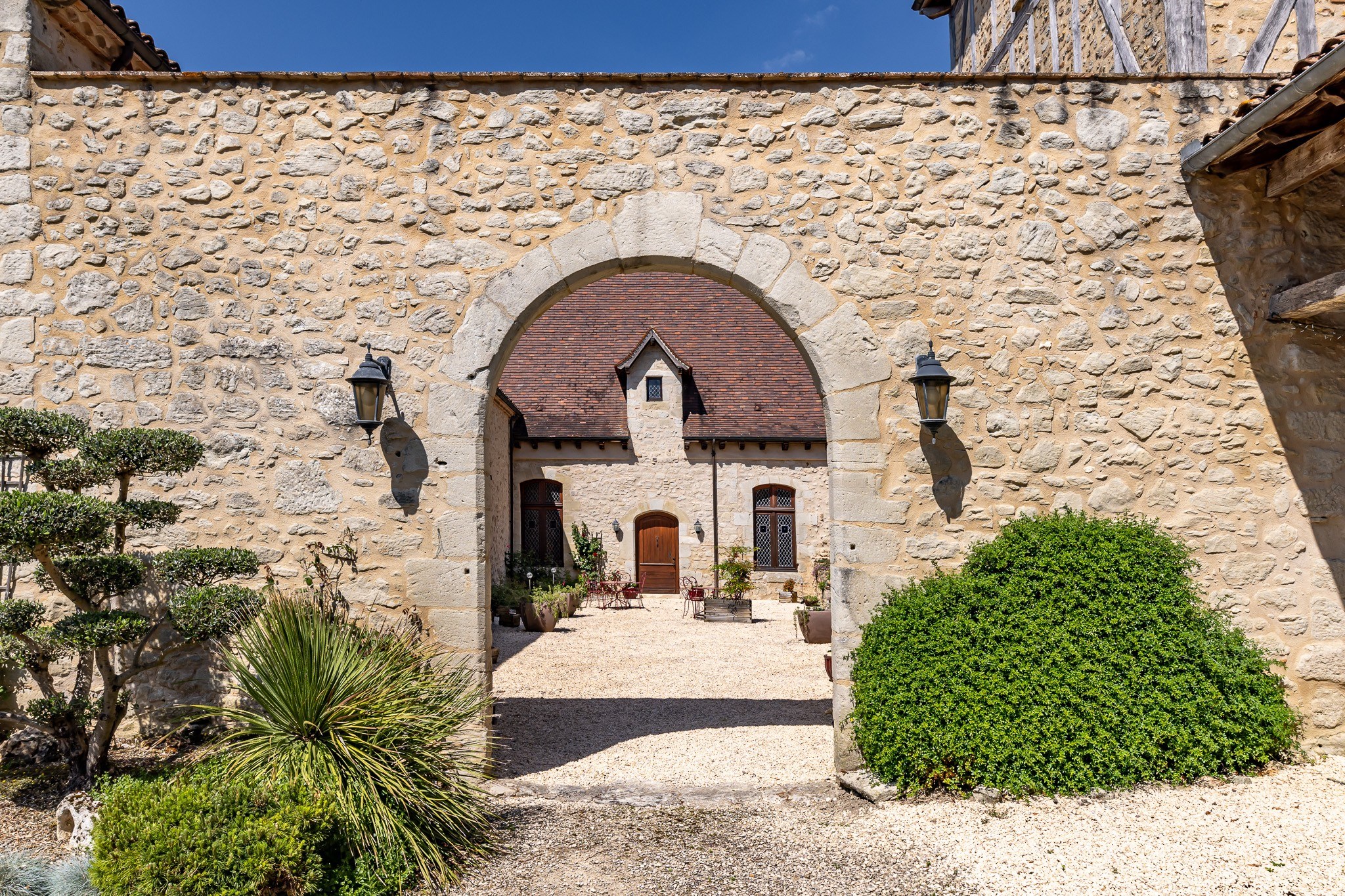  Awakening the Senses in the Land of Azure: A Domain of Light in the Heart of Lo… - 物件實景