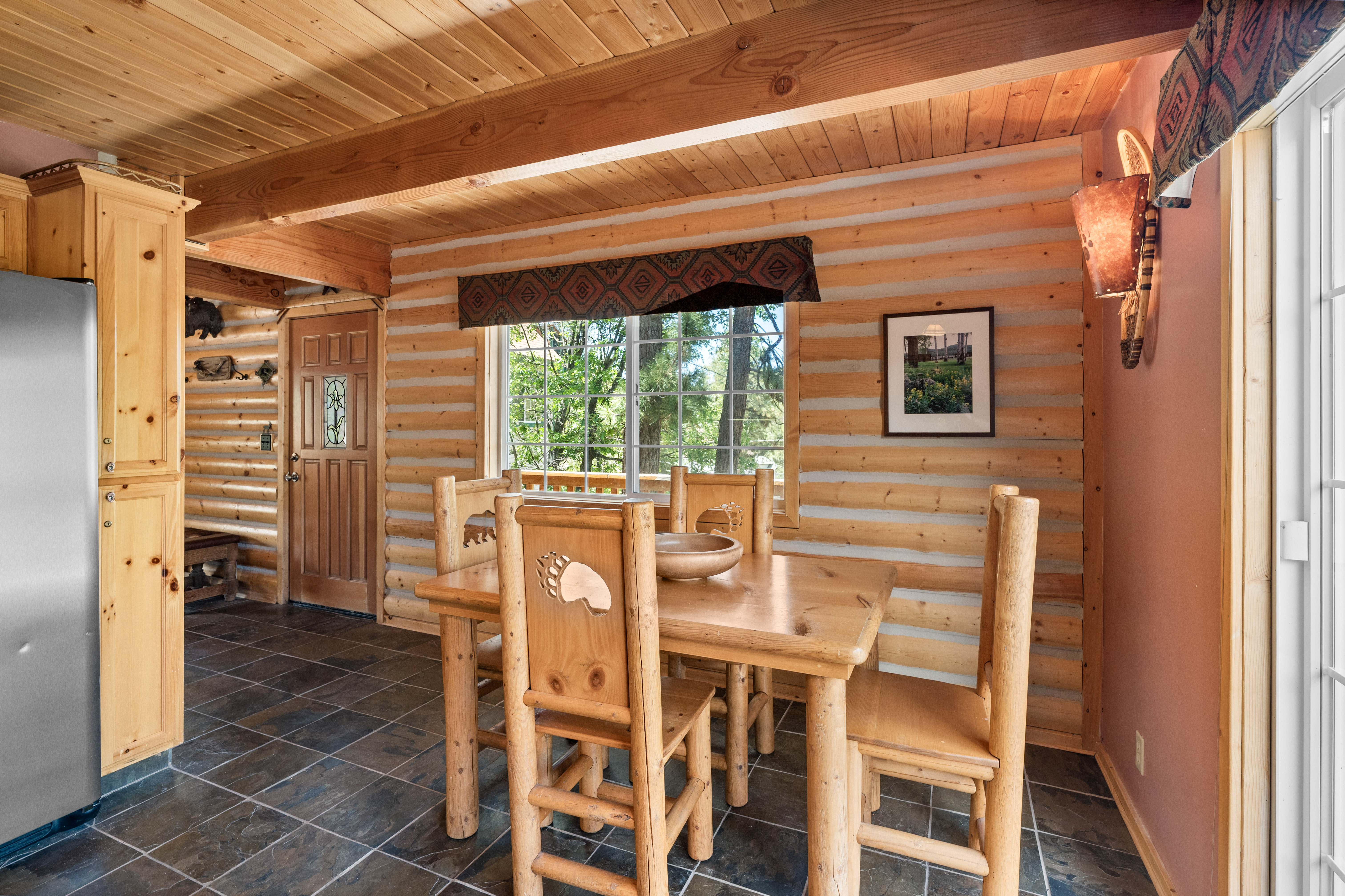  1099 Crags Lane, Fawnskin, CA 92333 - 物件實景