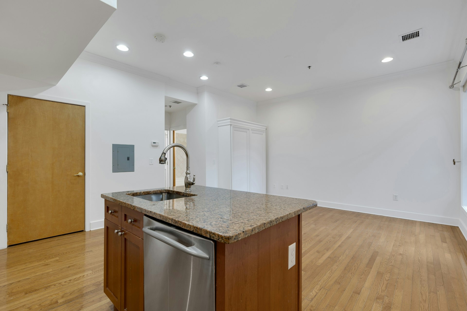  61 Grand Street  #2F, Jersey City, NJ 07302 - 物件實景
