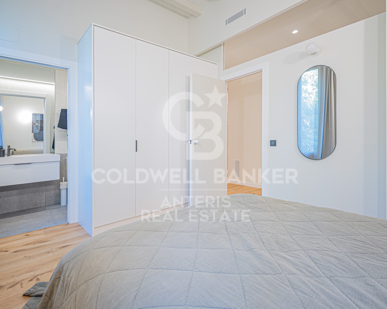 Barcelona, Catalonia, ES, 3 Bedrooms Bedrooms, ,2 BathroomsBathrooms,Residential,For Sale,1826735