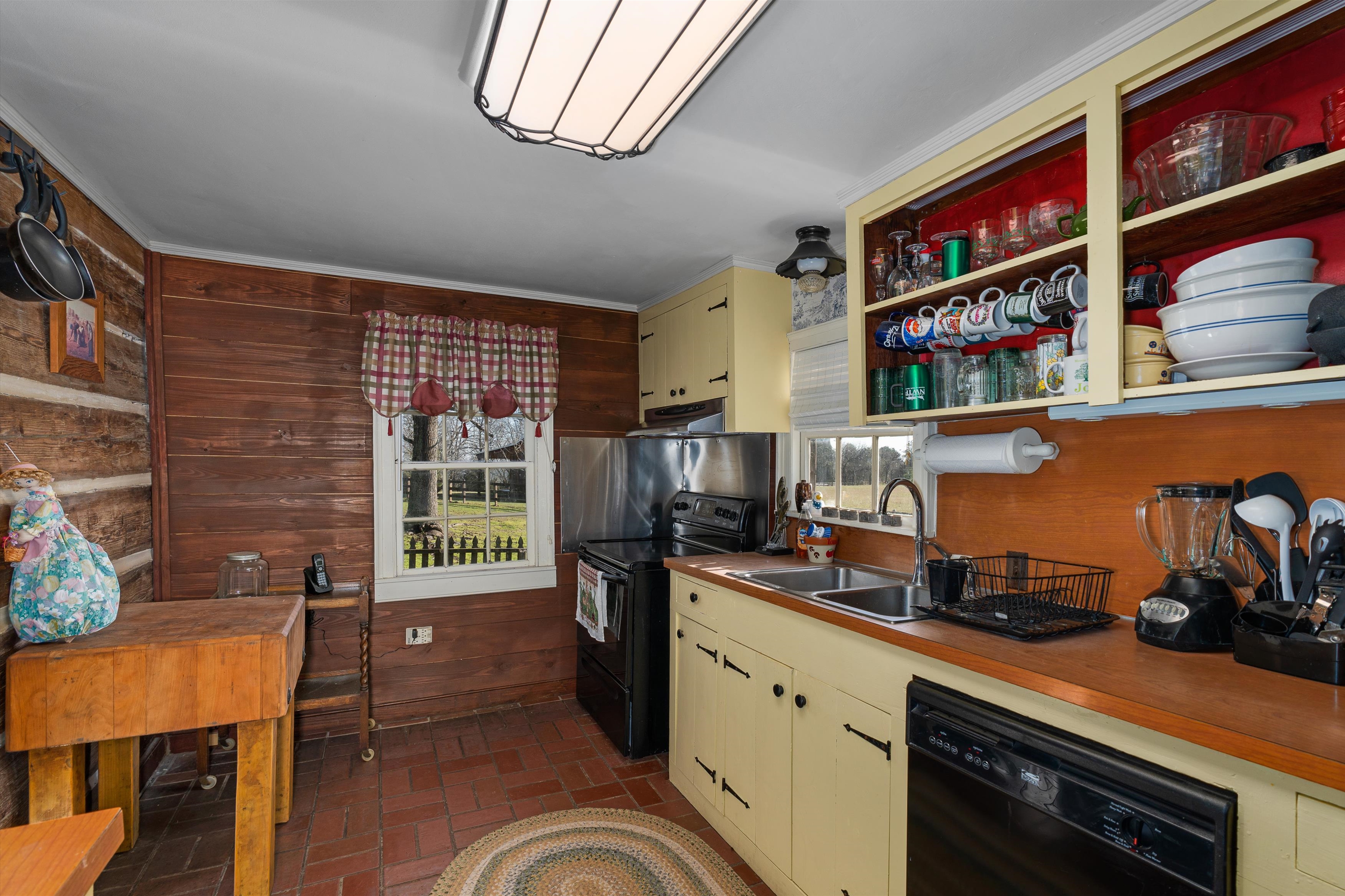 Cushing, Texas, 75760, United States, 3 Bedrooms Bedrooms, ,2 BathroomsBathrooms,Residential,For Sale,1978449