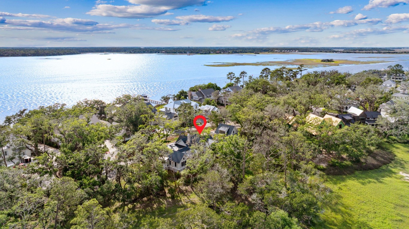 Fernandina Beach, Florida, 32034, United States, 5 Bedrooms Bedrooms, ,4 BathroomsBathrooms,Residential,For Sale,1983065