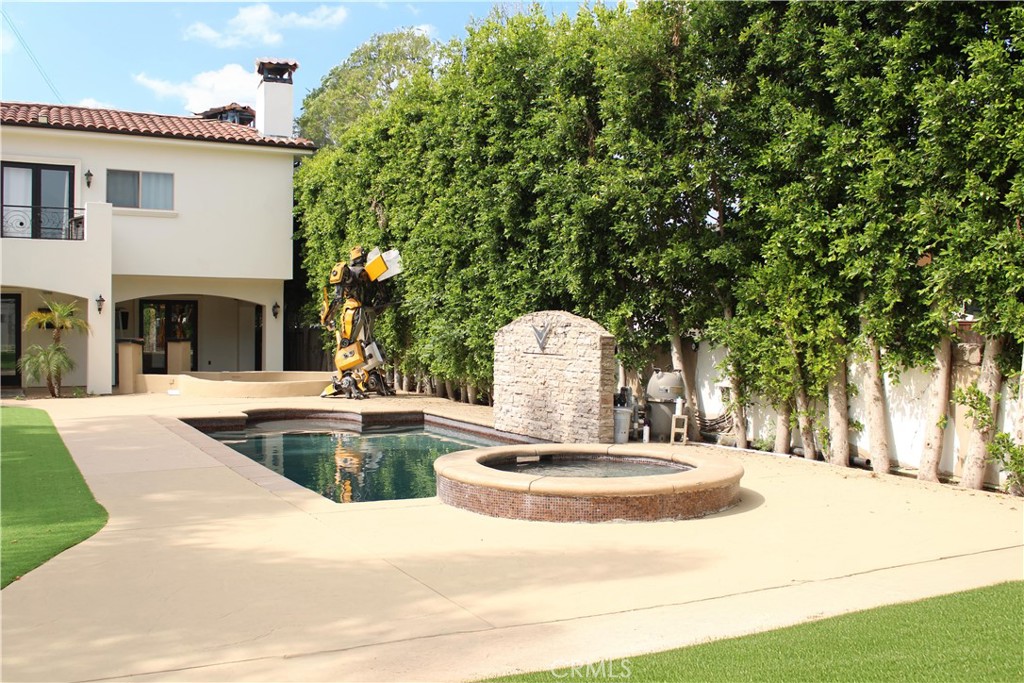 Woodland Hills, California, 91367, United States, 5 Bedrooms Bedrooms, ,6 BathroomsBathrooms,Residential,For Sale,1973826