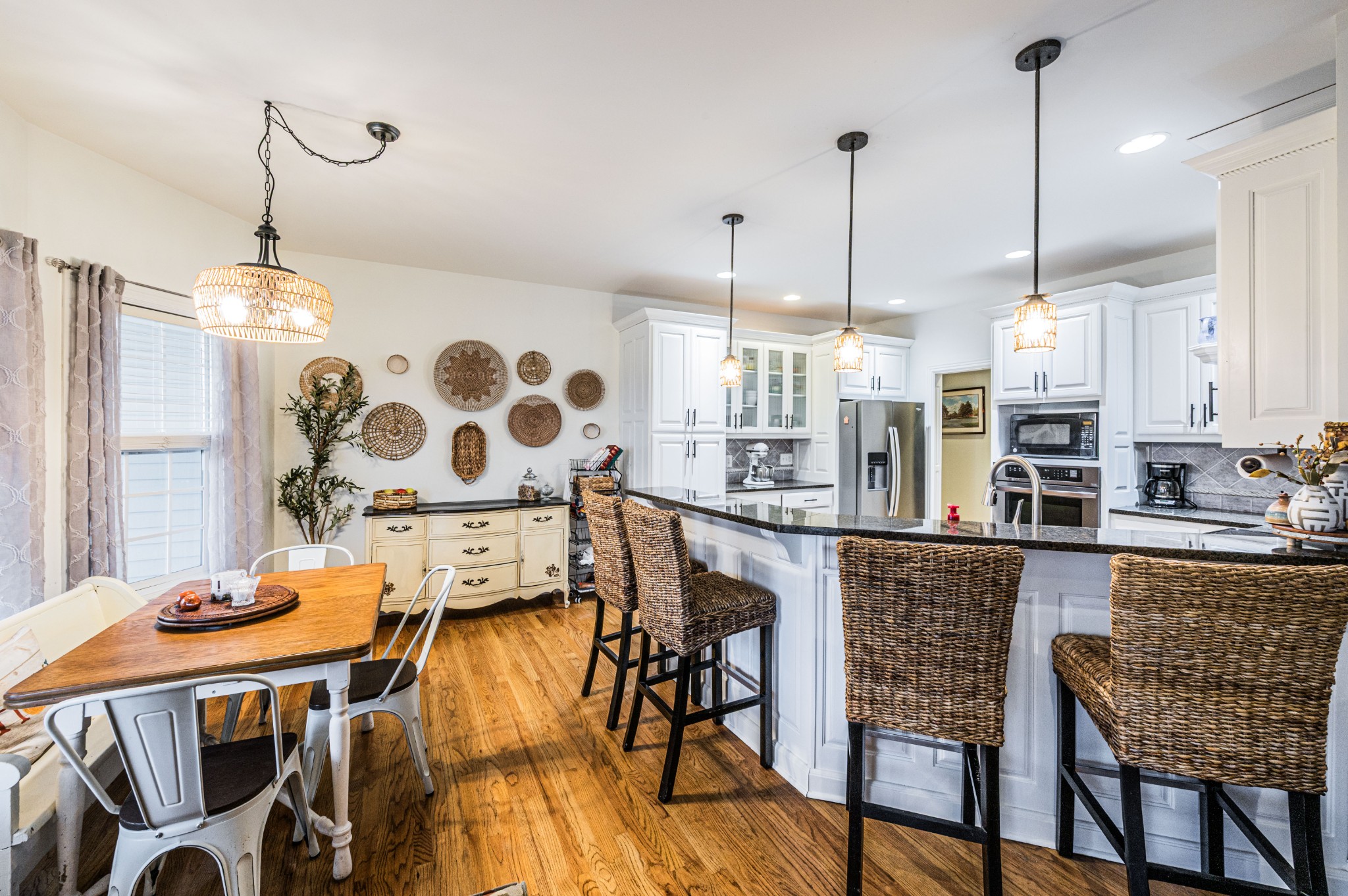 Scottsville, Kentucky, 42164, United States, 4 Bedrooms Bedrooms, ,4 BathroomsBathrooms,Residential,For Sale,2002114