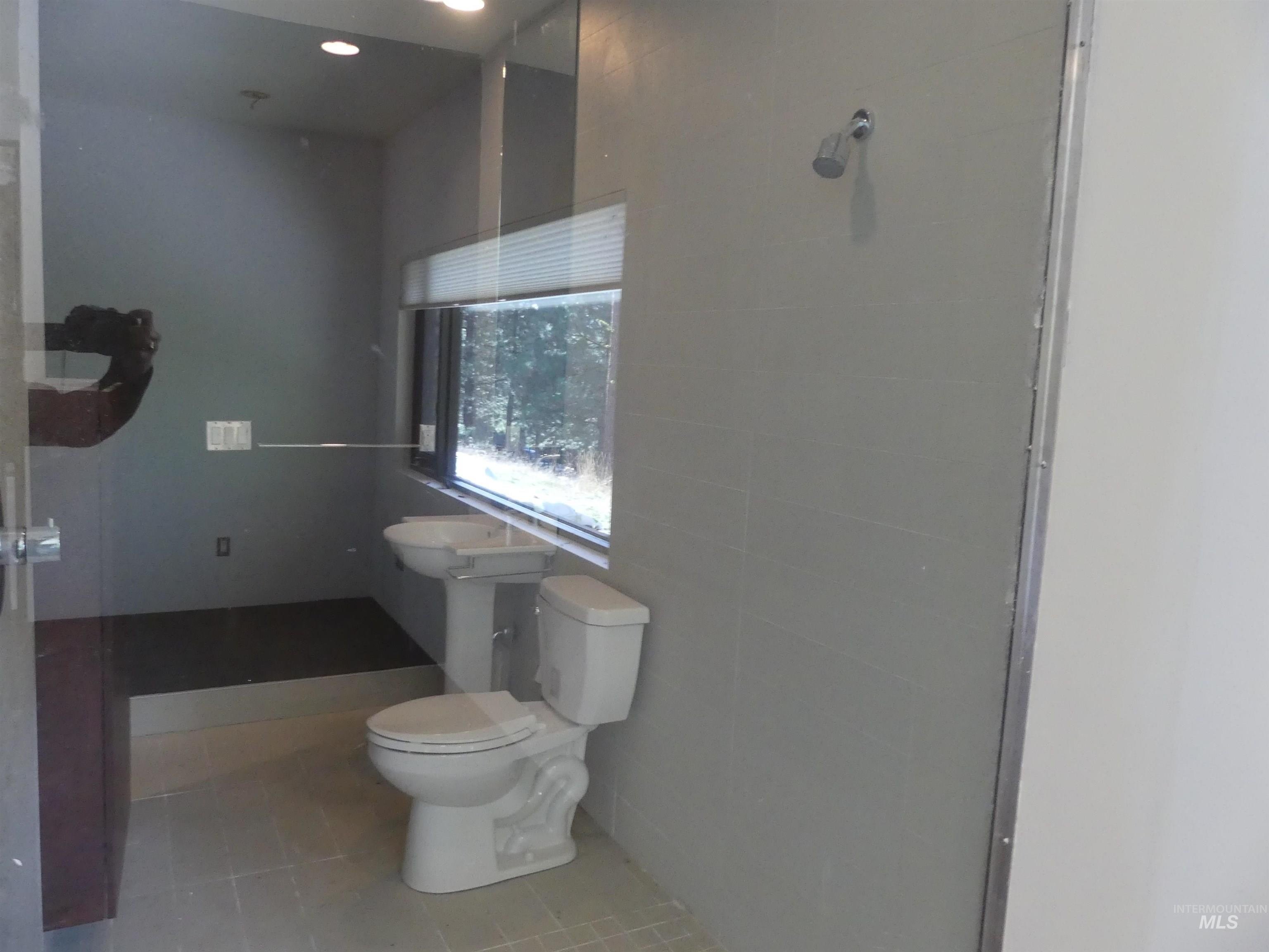 New Meadows, Idaho, 83654, United States, 4 Bedrooms Bedrooms, ,4 BathroomsBathrooms,Residential,For Sale,1980814