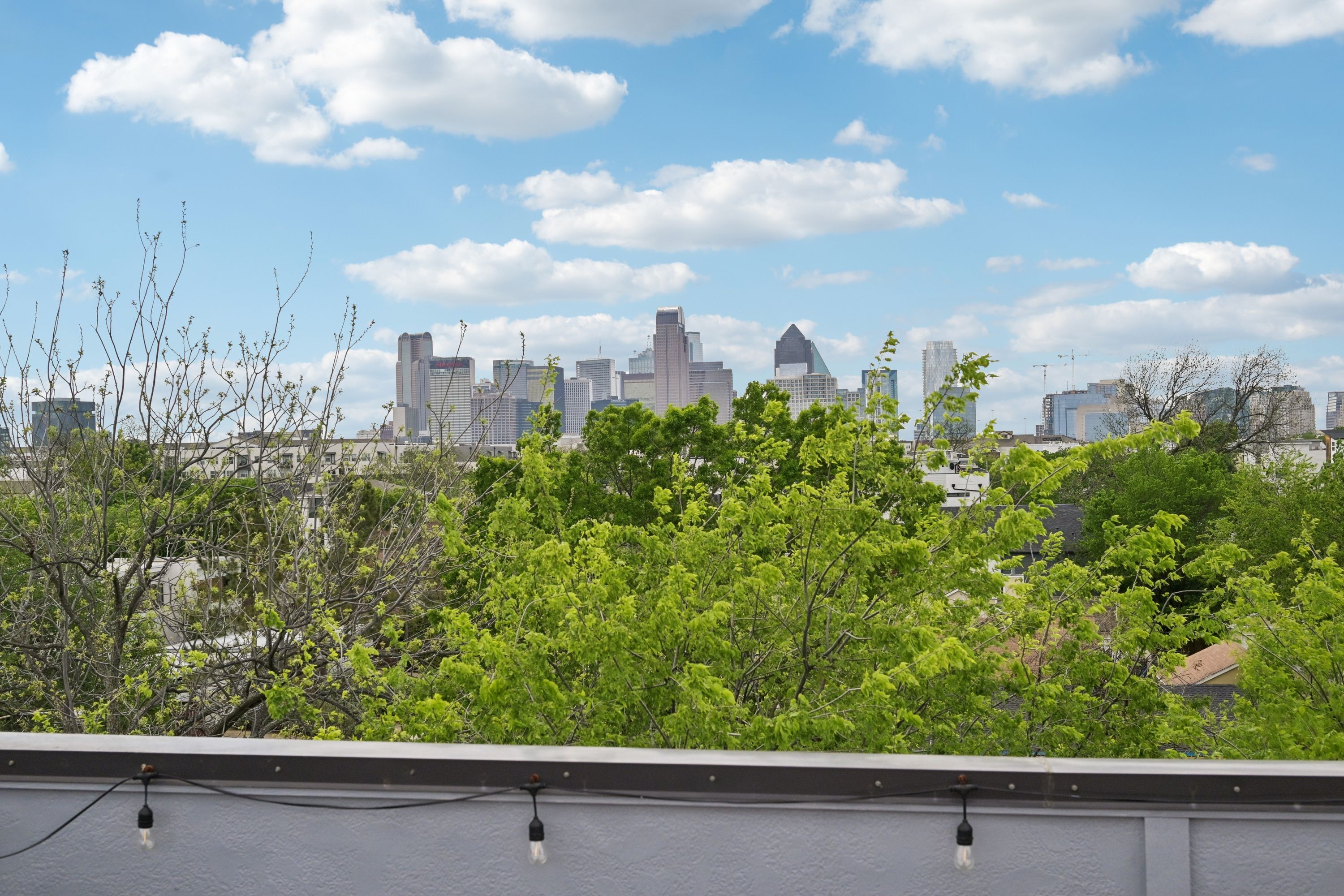  Rooftop Retreat with Skyline Scenery - 物件實景