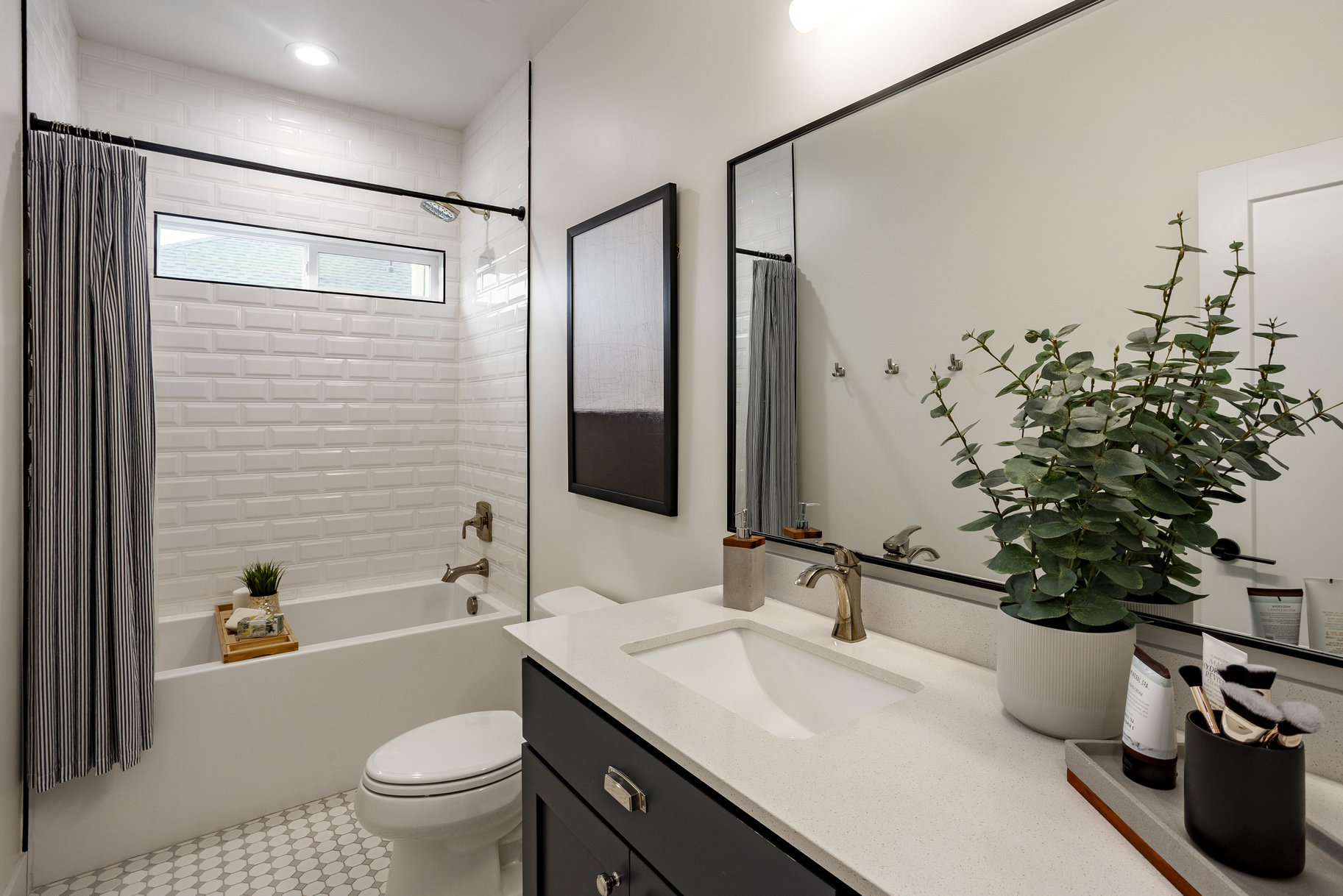  Modern Farmhouse Charm in Farmington - 物件實景