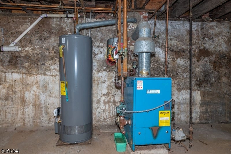 Haledon Boro, New Jersey, 07508, United States, 4 Bedrooms Bedrooms, ,3 BathroomsBathrooms,Residential,For Sale,1978211