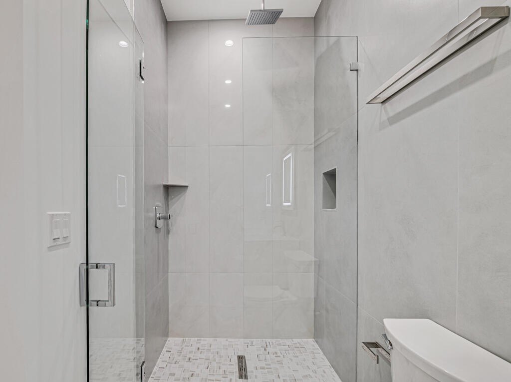 Palm Springs, Florida, 33461, United States, 4 Bedrooms Bedrooms, ,5 BathroomsBathrooms,Residential,For Sale,1835597