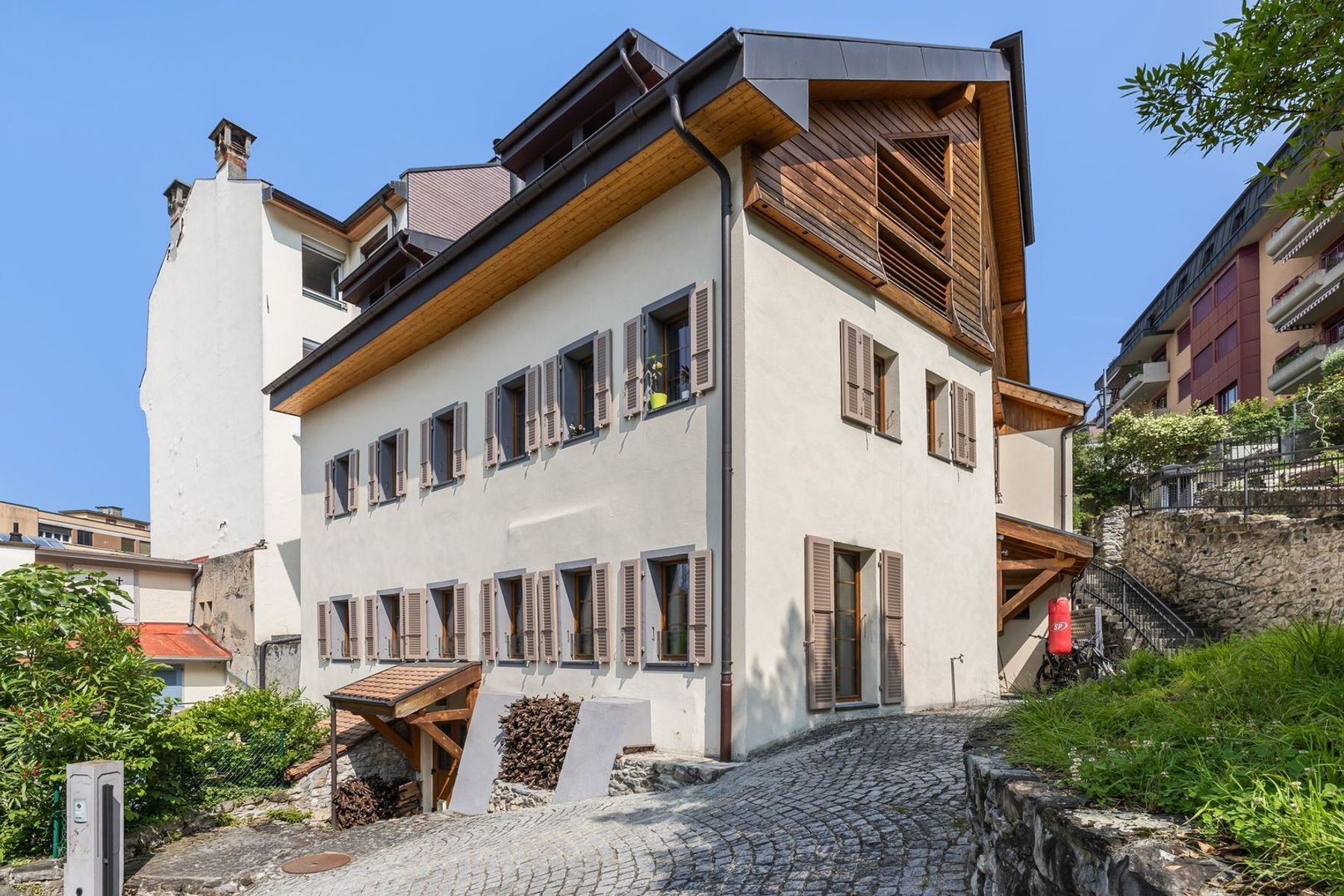  Villa unique in its style with space, large volumes and lake view - 物件實景