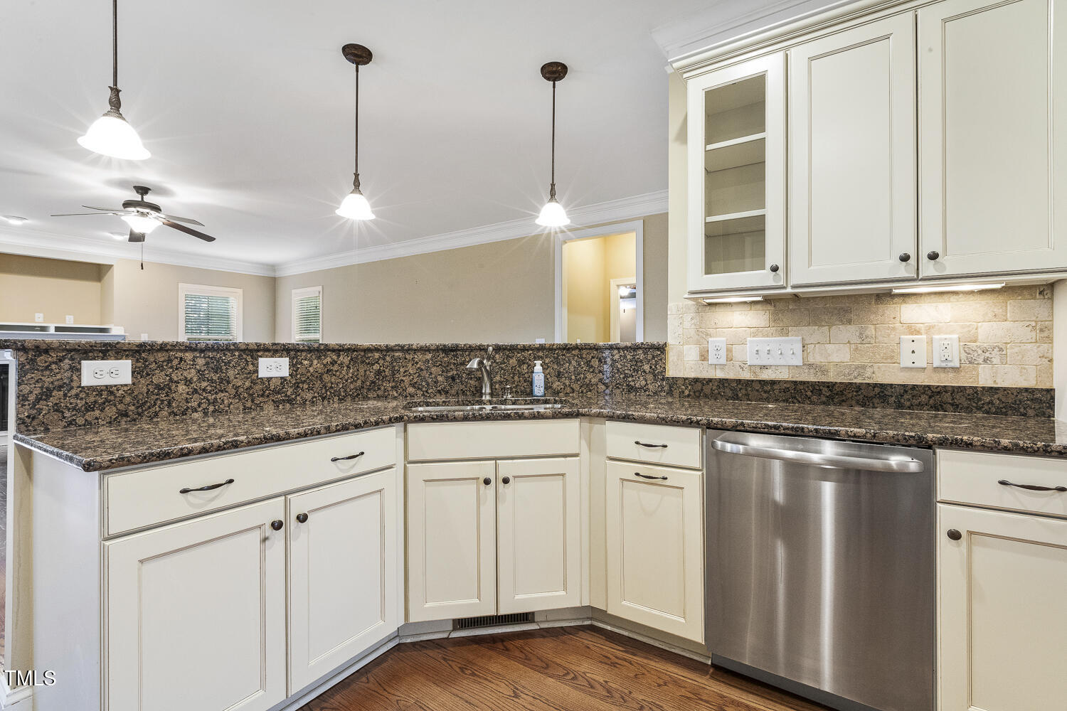 Fuquay Varina, North Carolina, 27526, United States, 4 Bedrooms Bedrooms, ,4 BathroomsBathrooms,Residential,For Sale,1889692