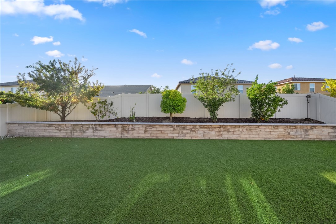 Murrieta, California, 92563, United States, 3 Bedrooms Bedrooms, ,2 BathroomsBathrooms,Residential,For Sale,1987315