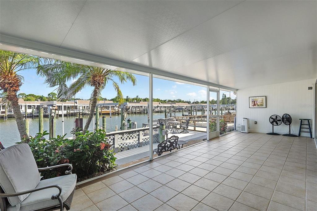 St Petersburg, Florida, 33708, United States, 2 Bedrooms Bedrooms, ,2 BathroomsBathrooms,Residential,For Sale,1963095