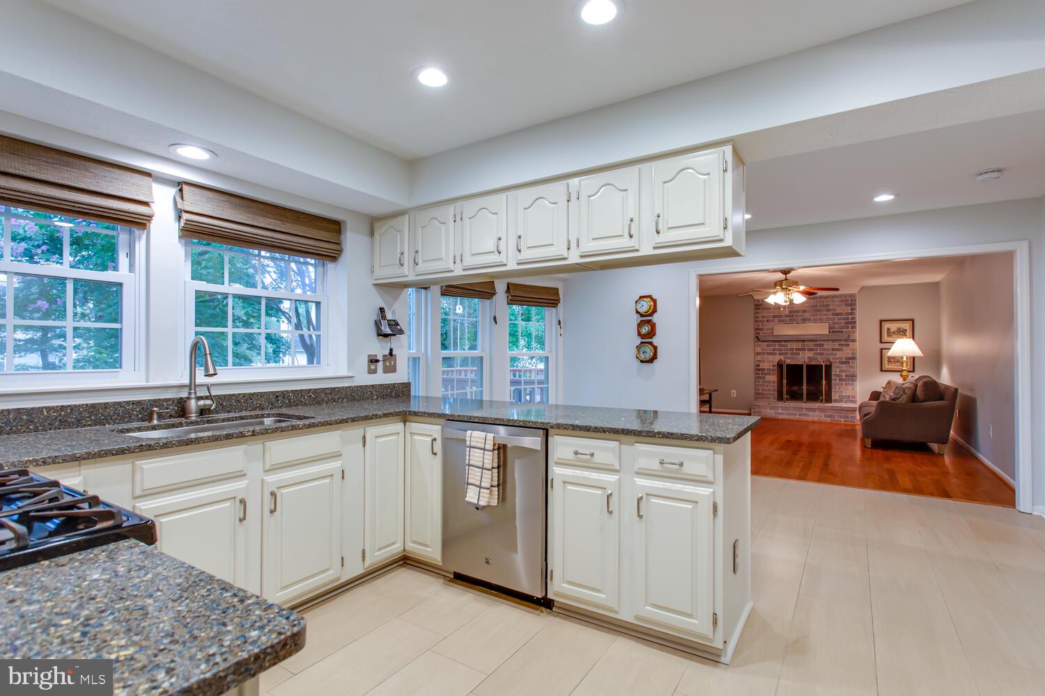 Waldorf, Maryland, 20603, United States, 4 Bedrooms Bedrooms, ,3 BathroomsBathrooms,Residential,For Sale,1942572