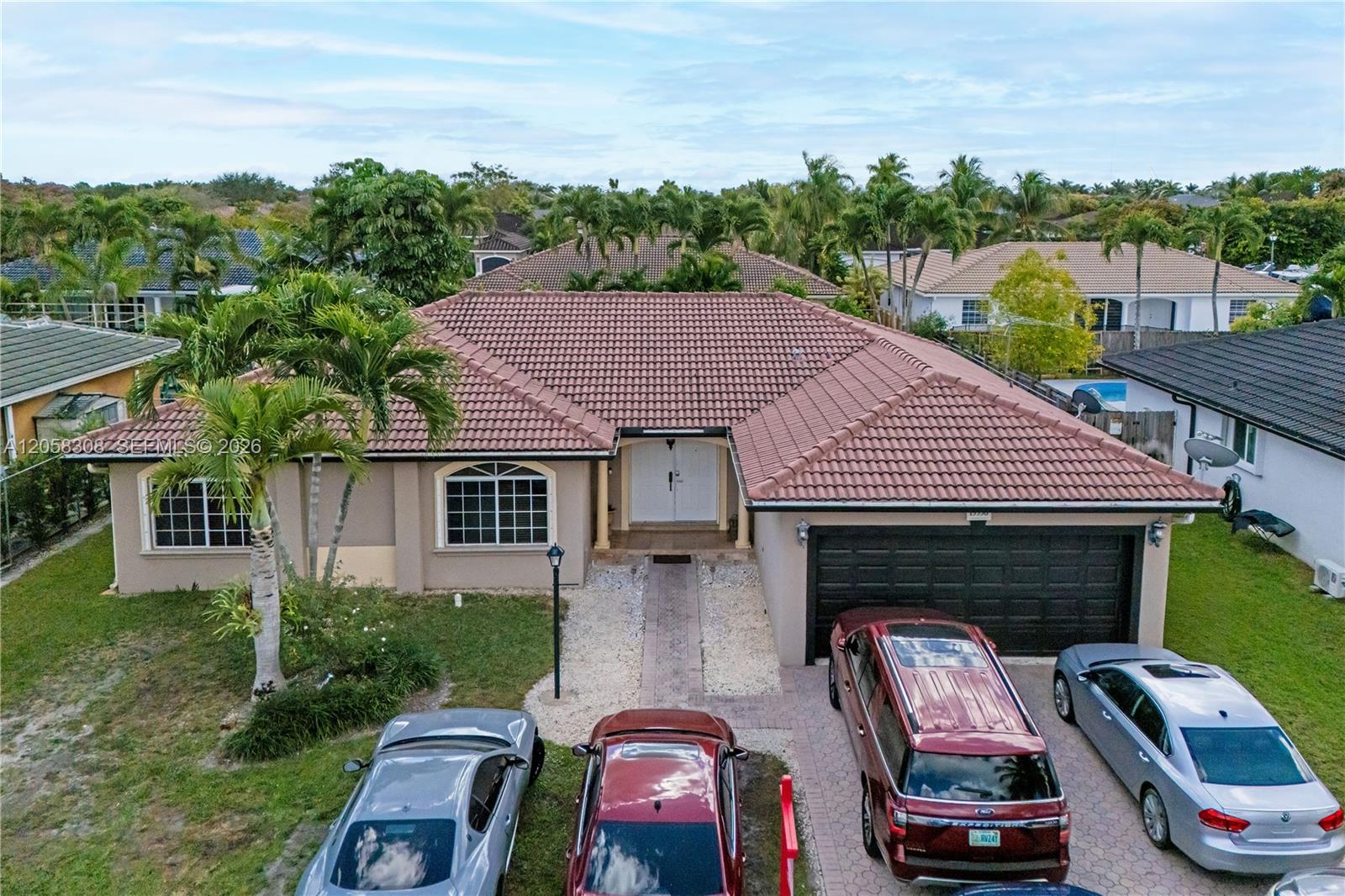 170th Ter, Miami, FL 33187