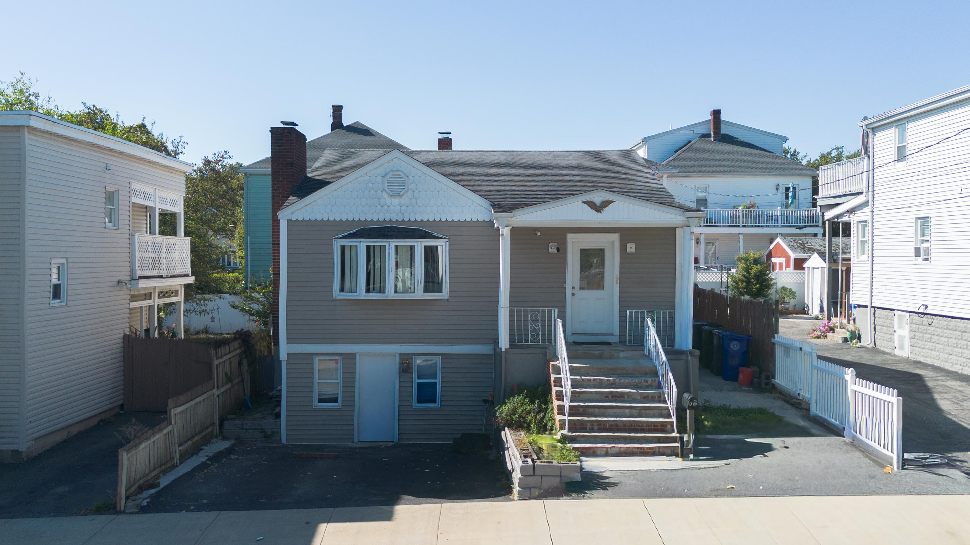 Chelsea, Massachusetts, 02150, United States, 5 Bedrooms Bedrooms, ,2 BathroomsBathrooms,Residential,For Sale,1983279