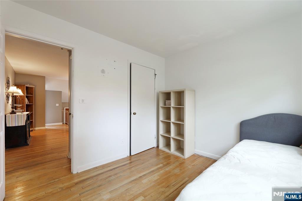 Northvale, New Jersey, 07647, United States, 4 Bedrooms Bedrooms, ,2 BathroomsBathrooms,Residential,For Sale,1986312