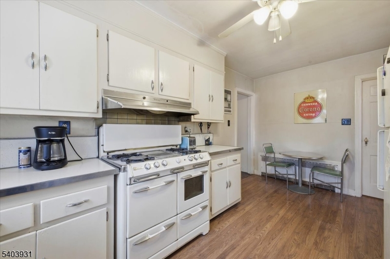 Stirling, New Jersey, 07980, United States, 3 Bedrooms Bedrooms, ,2 BathroomsBathrooms,Residential,For Sale,2008105