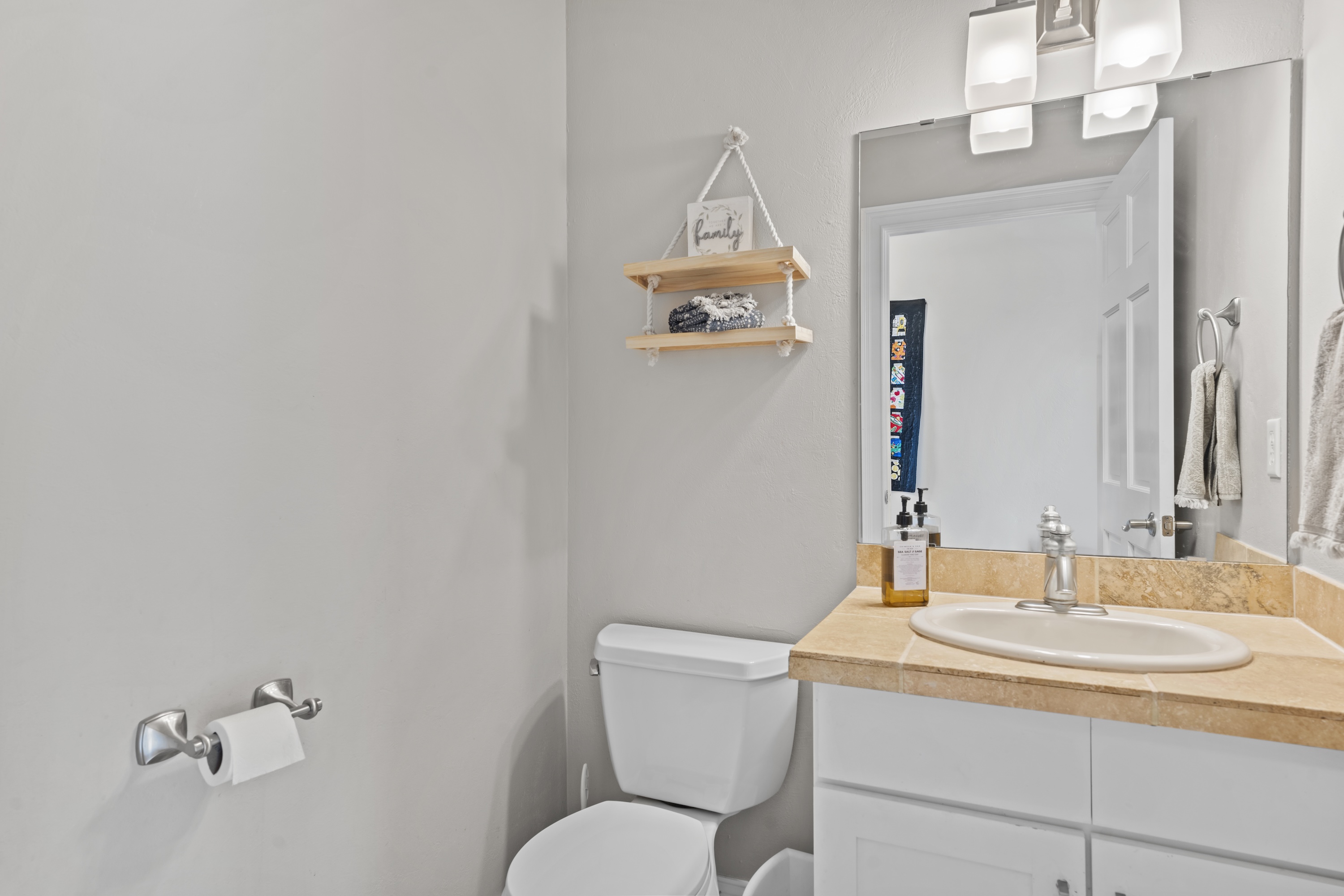  Desirable Pabst Farms Four Bedroom Colonial - 物件實景