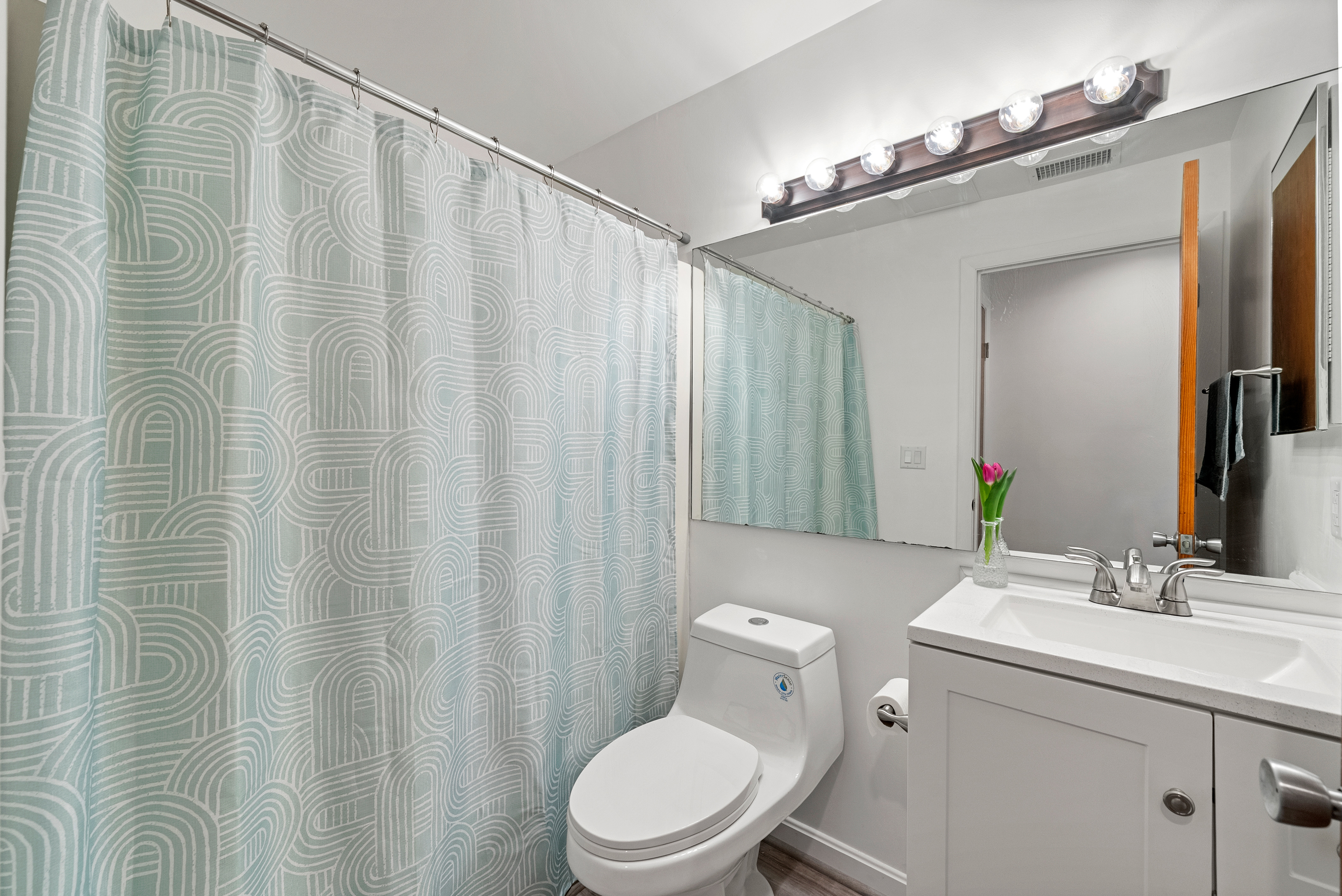  1 Carey Circle, Revere, MA, 02151 - 物件實景