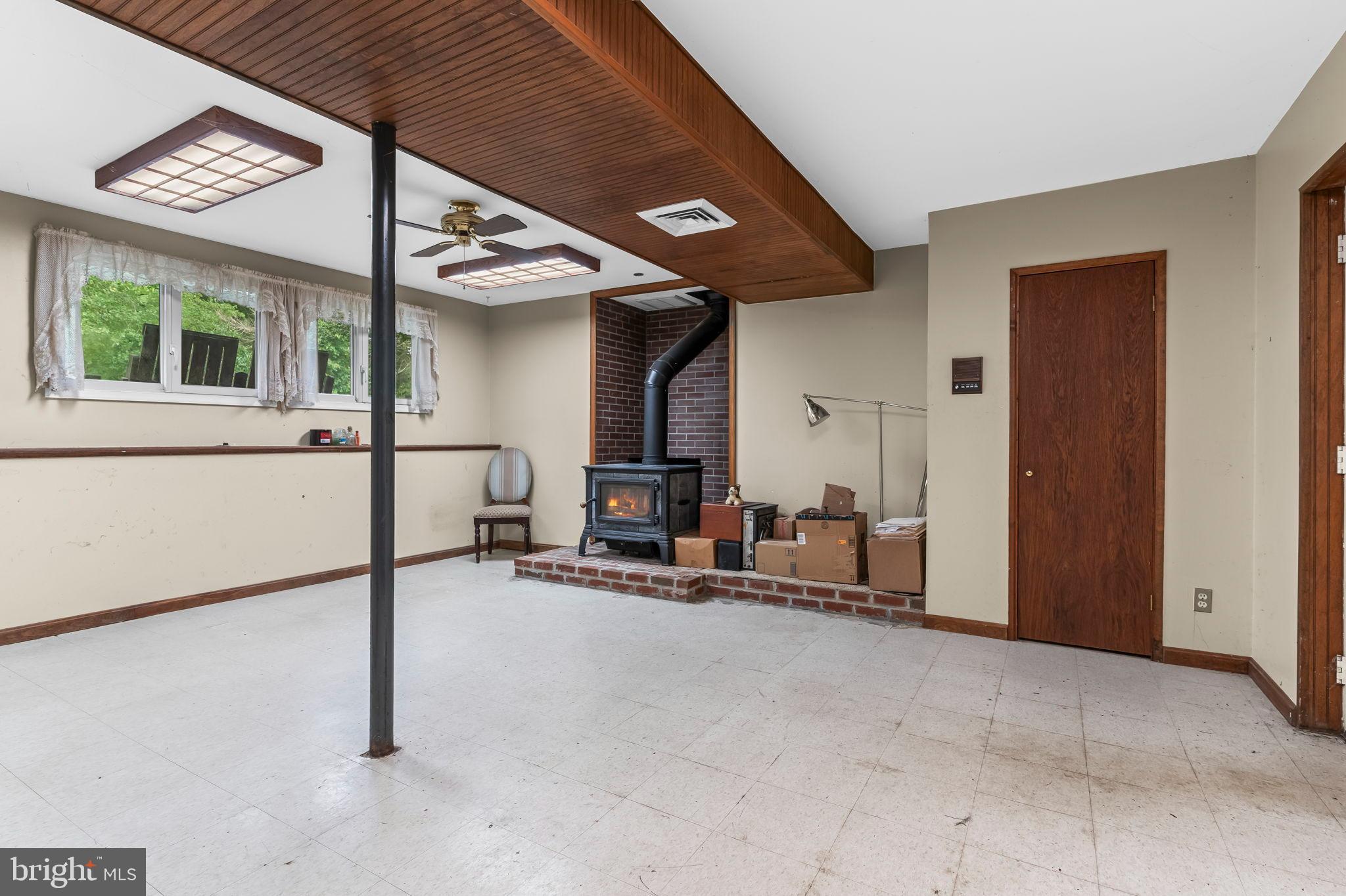 Huntingtown, Maryland, 20639, United States, 5 Bedrooms Bedrooms, ,3 BathroomsBathrooms,Residential,For Sale,1977077