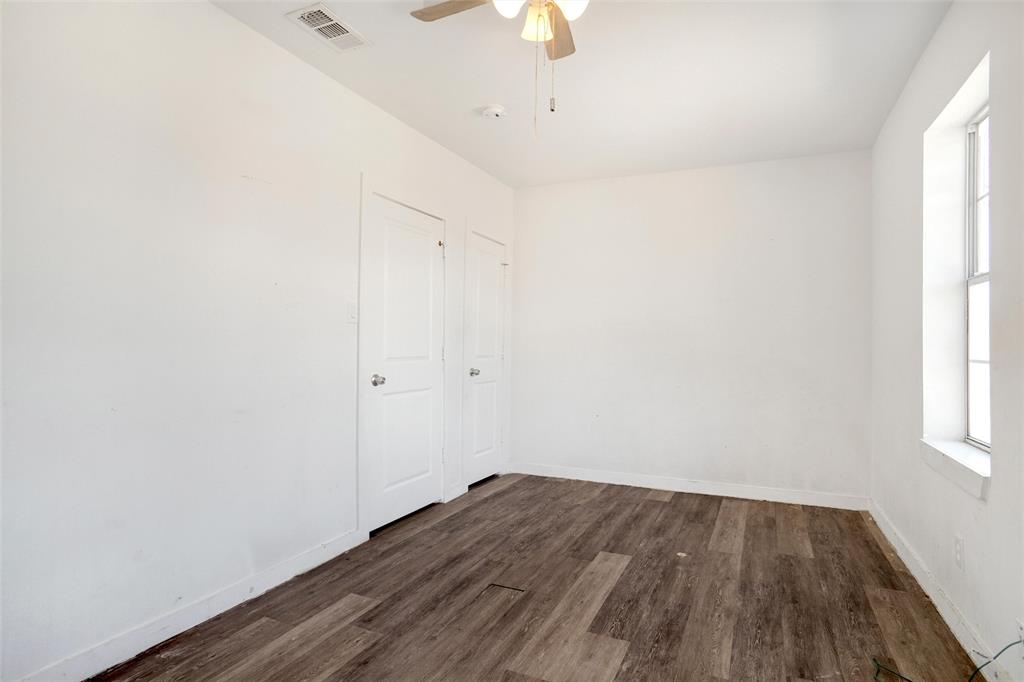 Fort Worth, Texas, 76110, United States, 11 Bedrooms Bedrooms, ,4 BathroomsBathrooms,Residential,For Sale,1921106