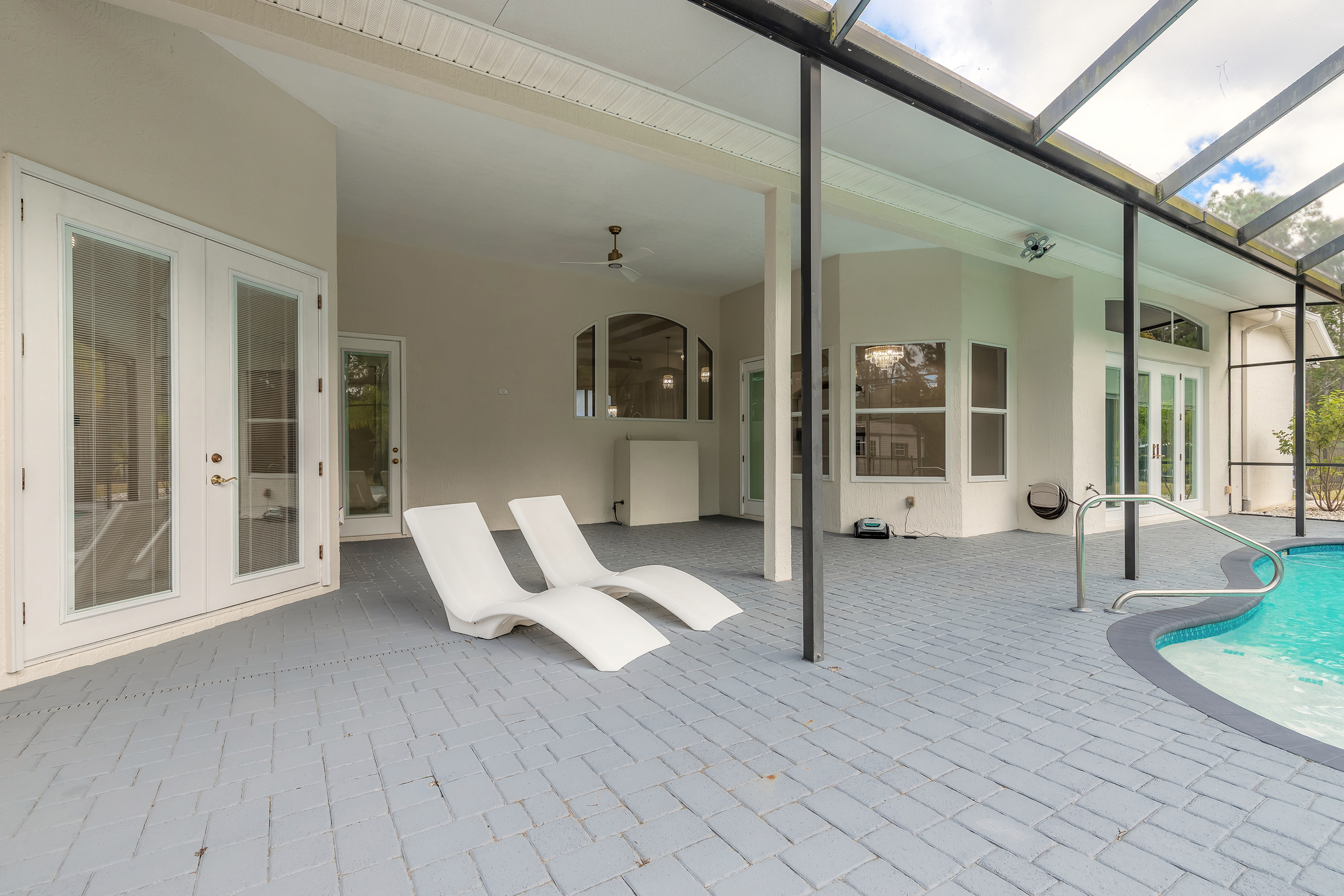 Daytona Beach, Florida, 32124, United States, 5 Bedrooms Bedrooms, ,4 BathroomsBathrooms,Residential,For Sale,2006264