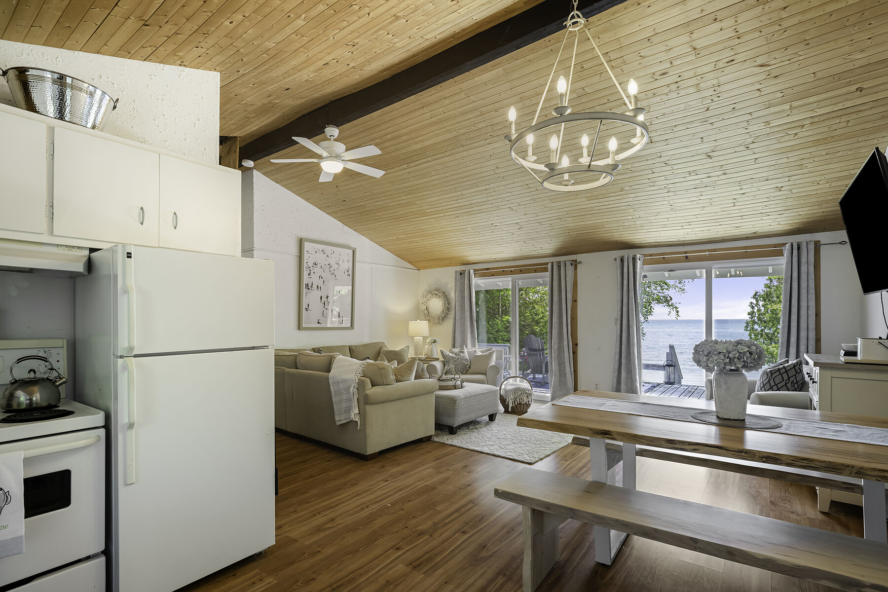  Waterfront Retreat - 物件實景