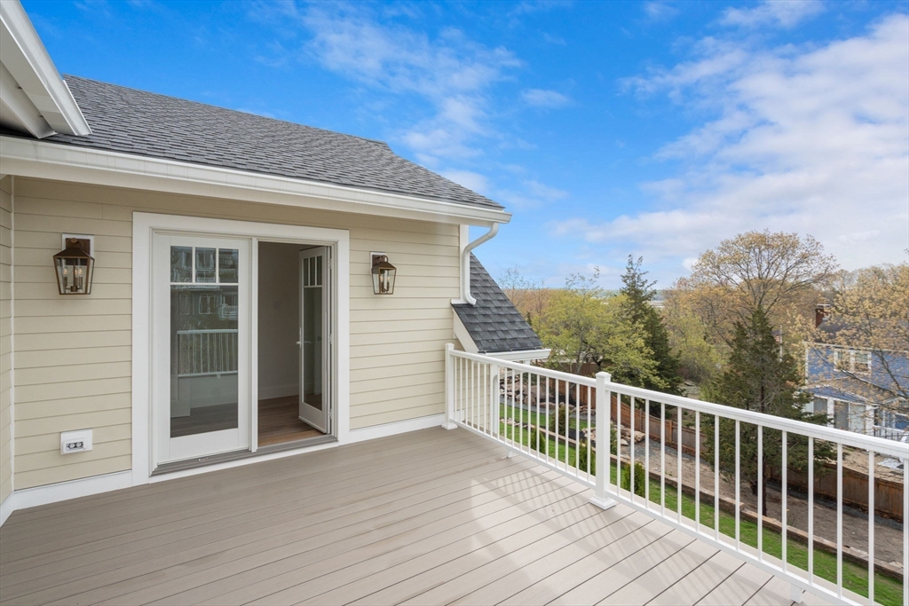 Gloucester, Massachusetts, 01930, United States, 4 Bedrooms Bedrooms, ,5 BathroomsBathrooms,Residential,For Sale,1804807