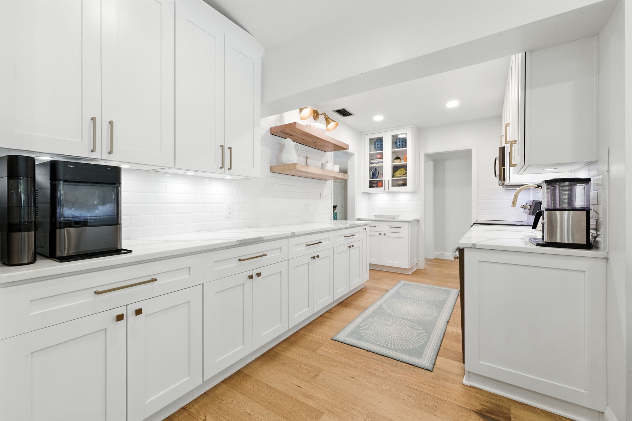 Tampa, Florida, 33629, United States, 3 Bedrooms Bedrooms, ,3 BathroomsBathrooms,Residential,For Sale,1923069