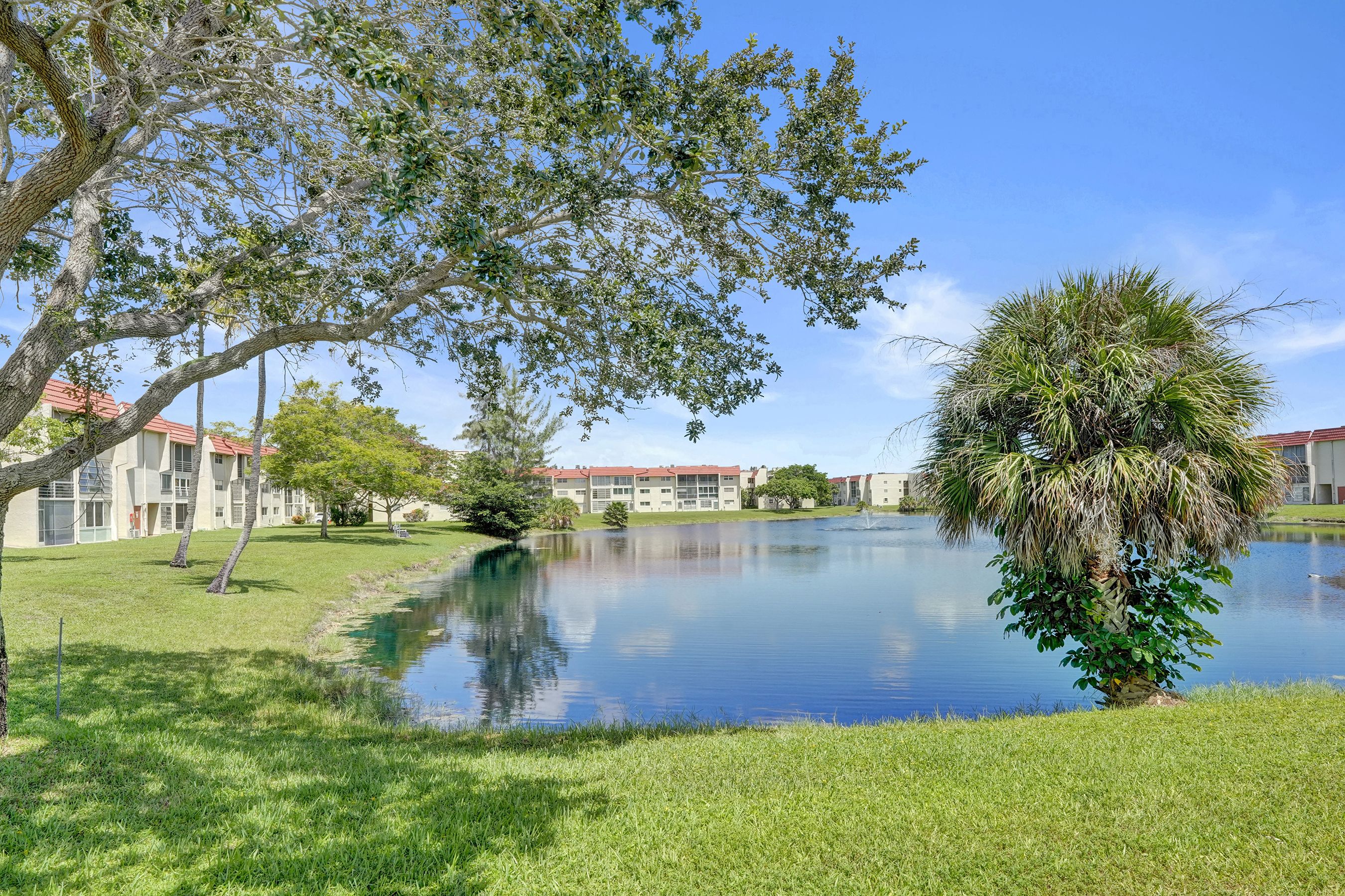  2651 Sunrise Lakes Drive E, Sunrise, FL, 33322 - 物件實景