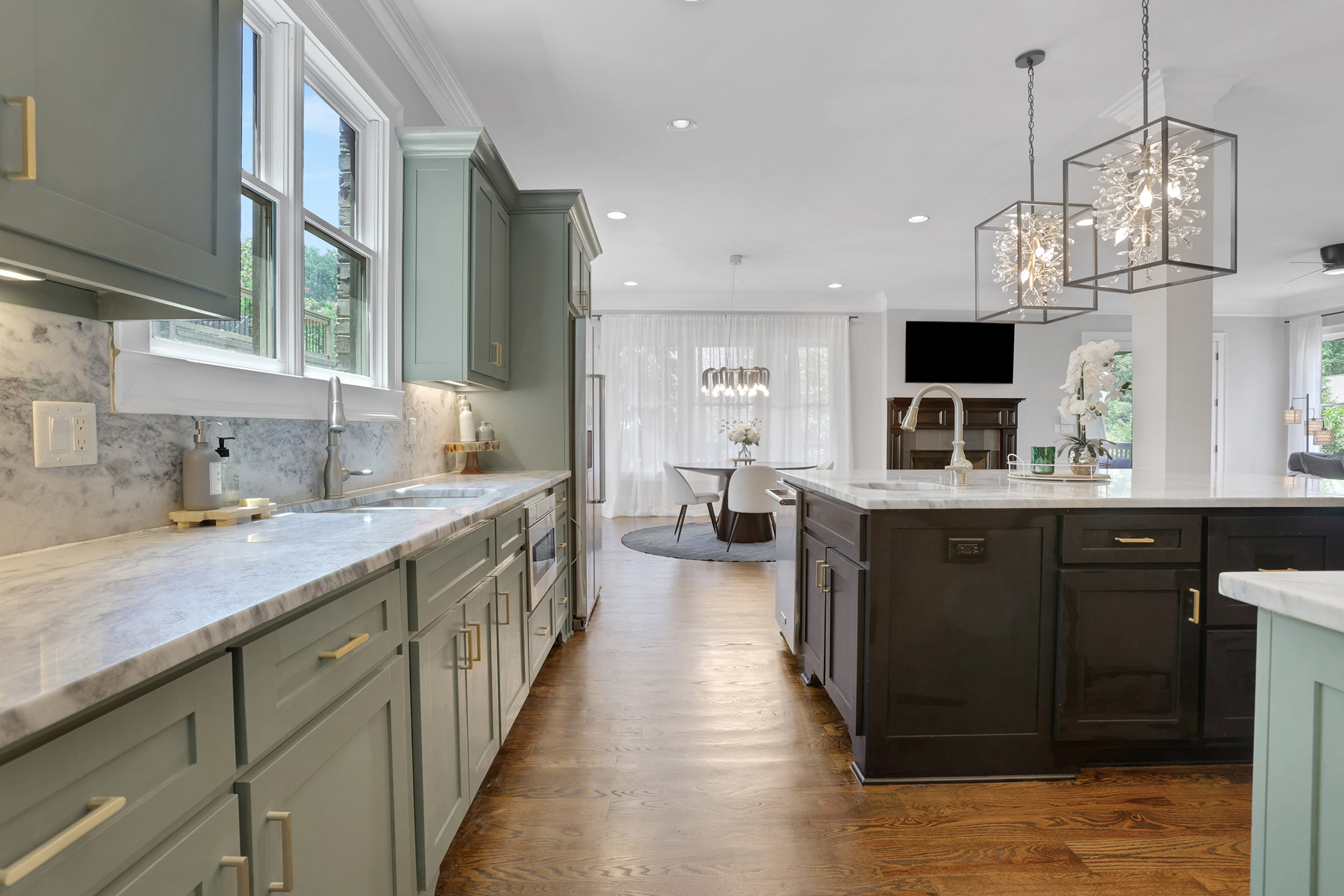  Sophisticated Brick Residence in Coveted Brookhaven Location - 物件實景