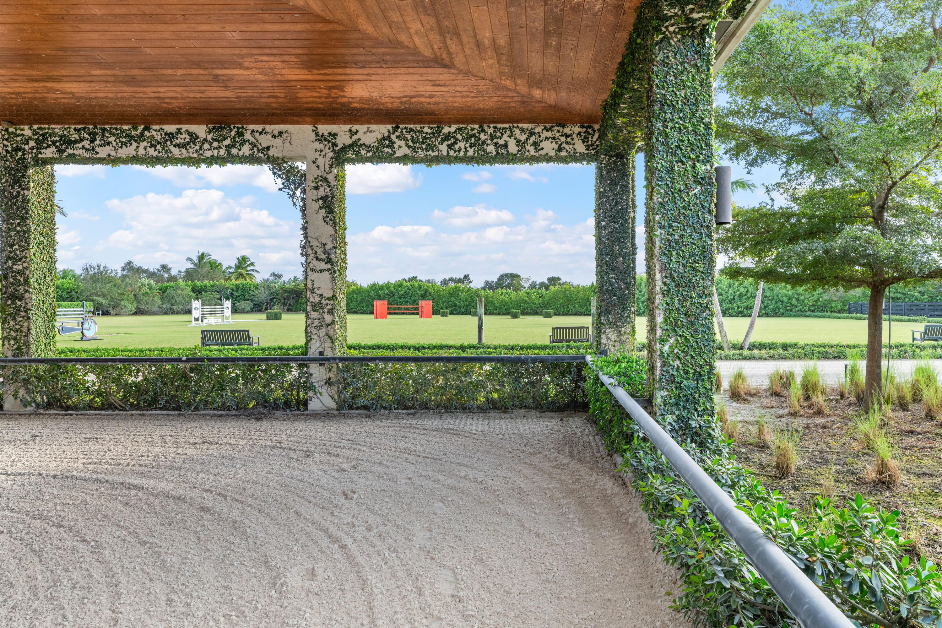  14739 & 49 Jumper Road - 物件實景