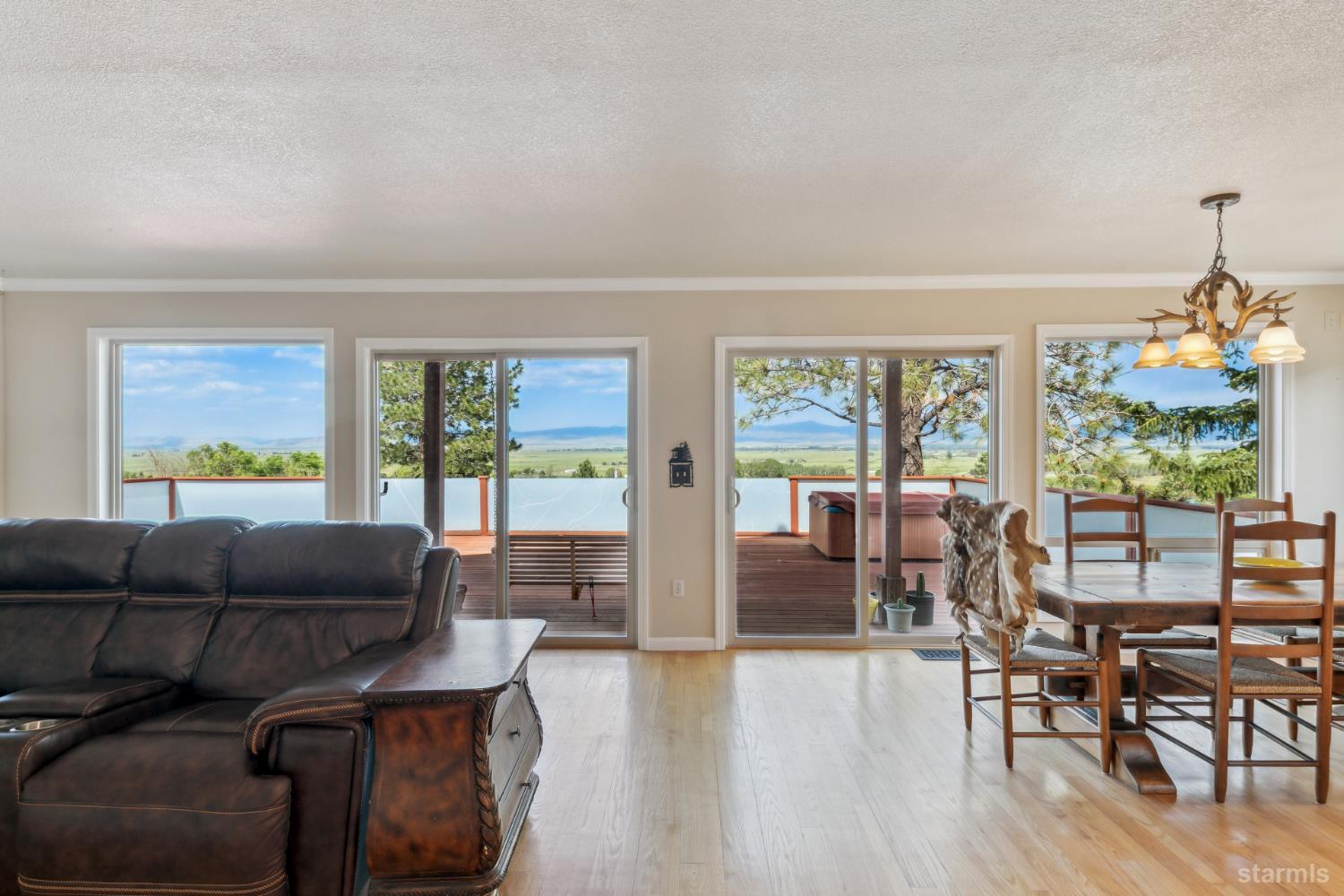 Gardnerville, Nevada, 89460, United States, 3 Bedrooms Bedrooms, ,3 BathroomsBathrooms,Residential,For Sale,1849799