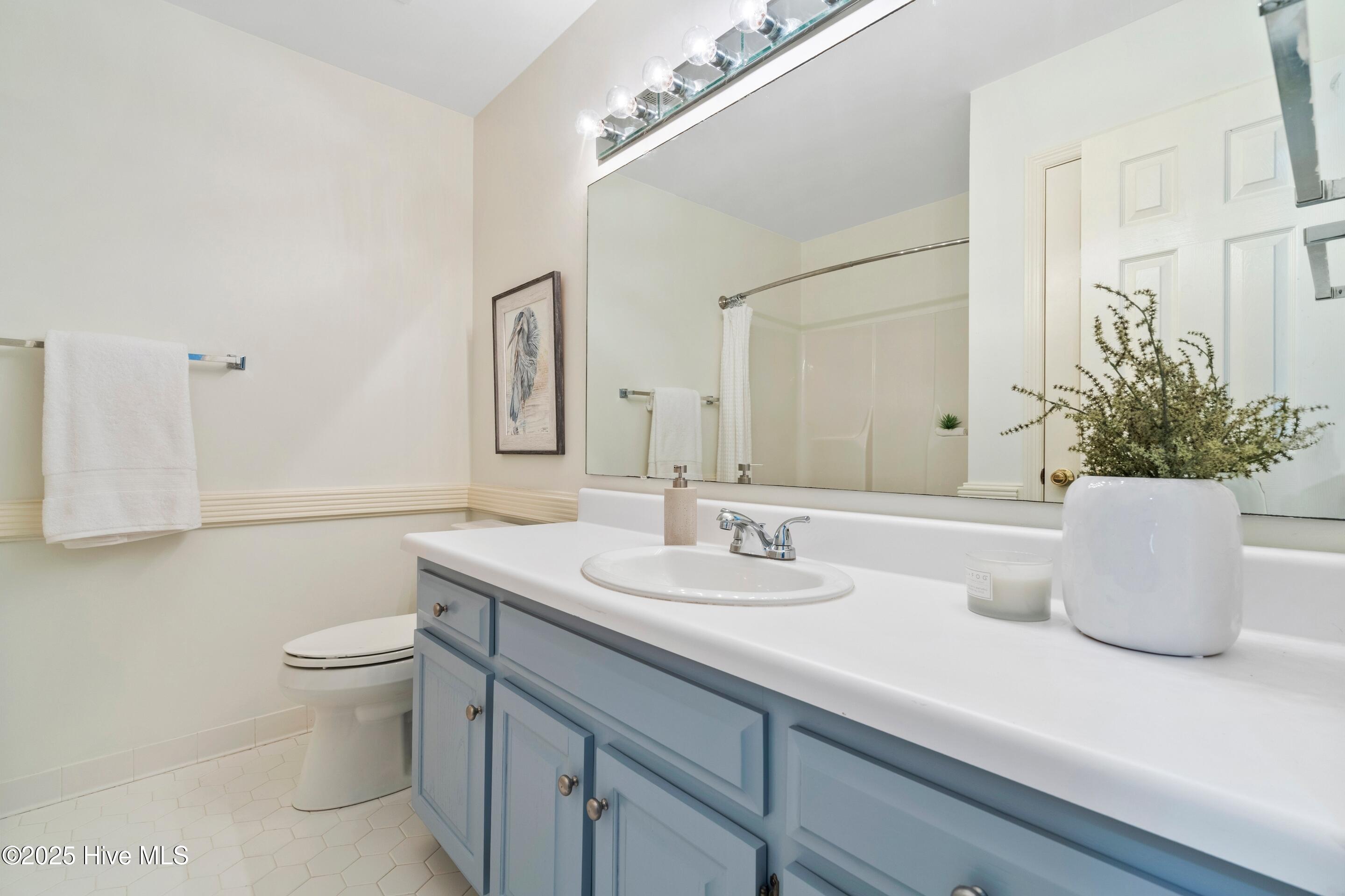 Wilmington, North Carolina, 28409, United States, 4 Bedrooms Bedrooms, ,3 BathroomsBathrooms,Residential,For Sale,1967637