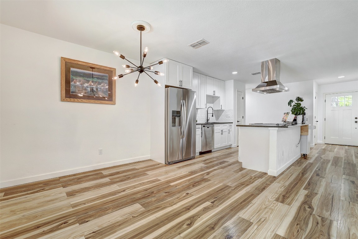 Austin, Texas, 78759, United States, 3 Bedrooms Bedrooms, ,2 BathroomsBathrooms,Residential,For Sale,1932047