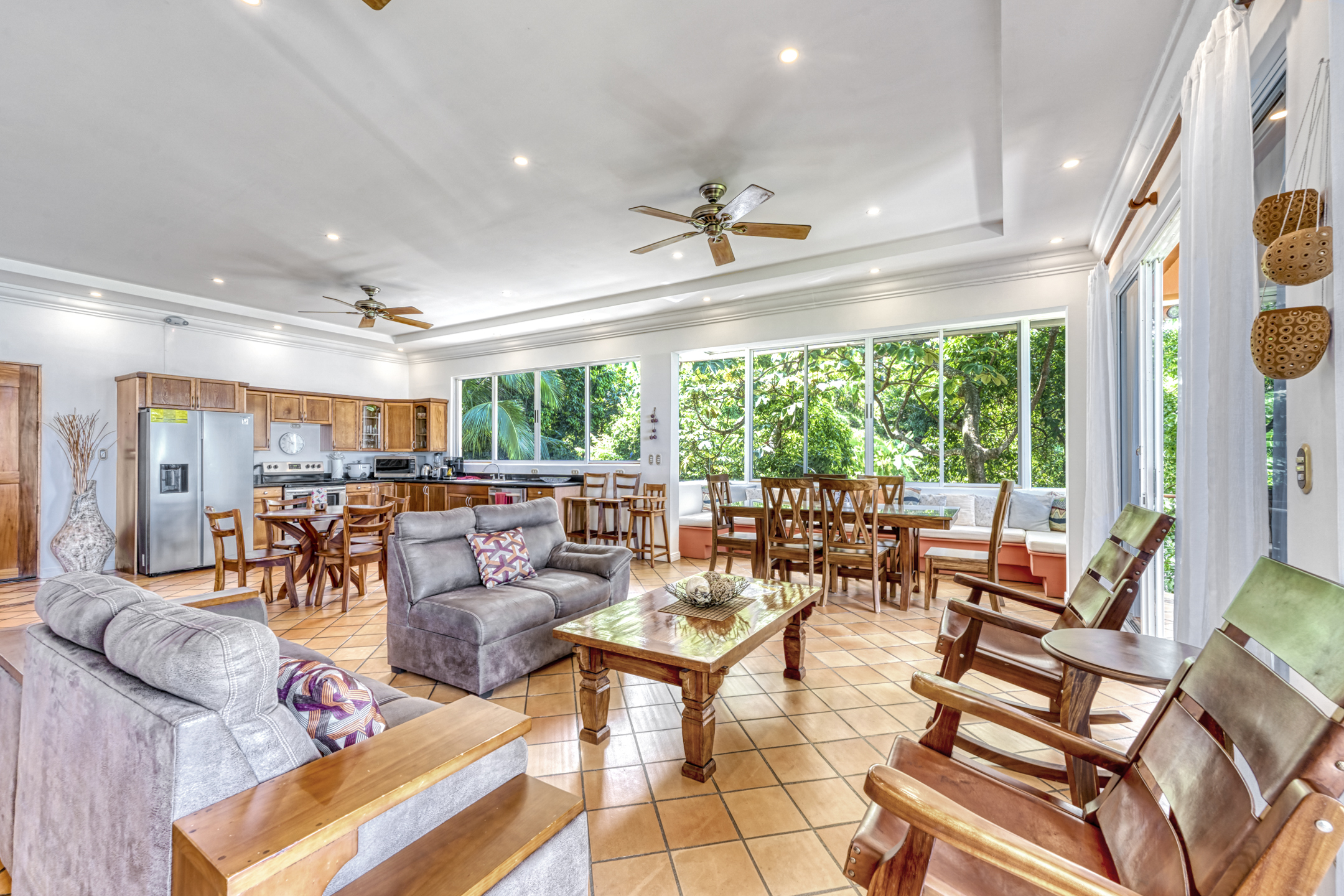 Manuel Antonio, Manuel Antonio, Puntarenas, CR, 4 Bedrooms Bedrooms, ,Residential,For Sale,Manuel Antonio,1617349