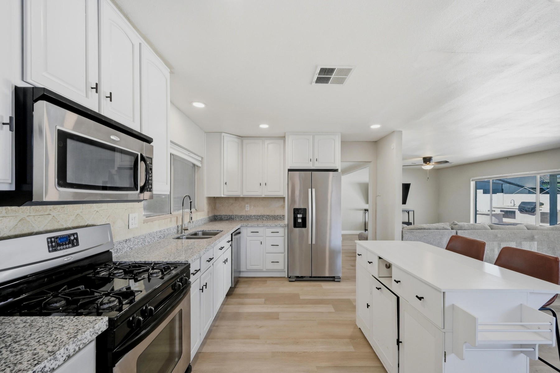  3040 E Dahlia Drive  Phoenix, AZ - 物件實景