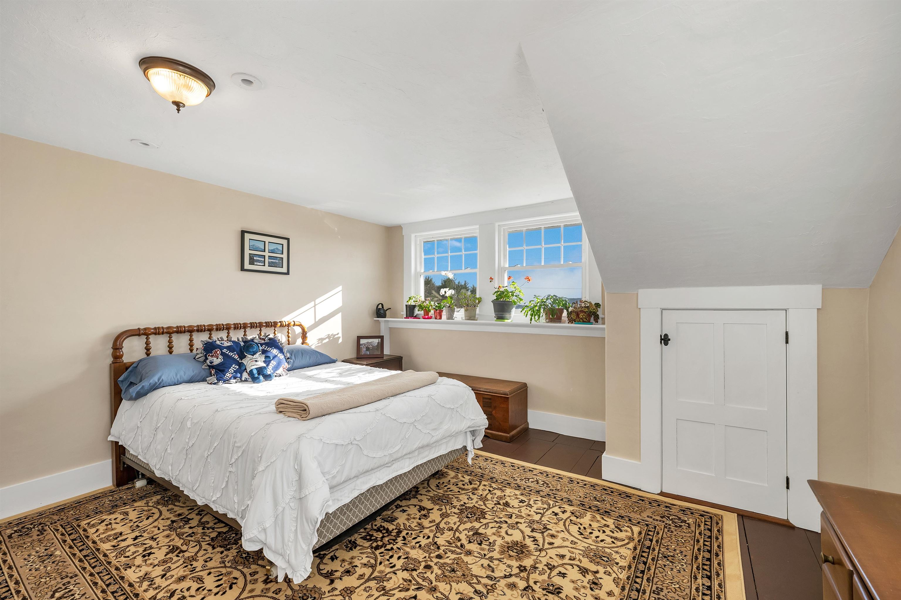 Meredith, New Hampshire, 03253, United States, 3 Bedrooms Bedrooms, ,2 BathroomsBathrooms,Residential,For Sale,1793827