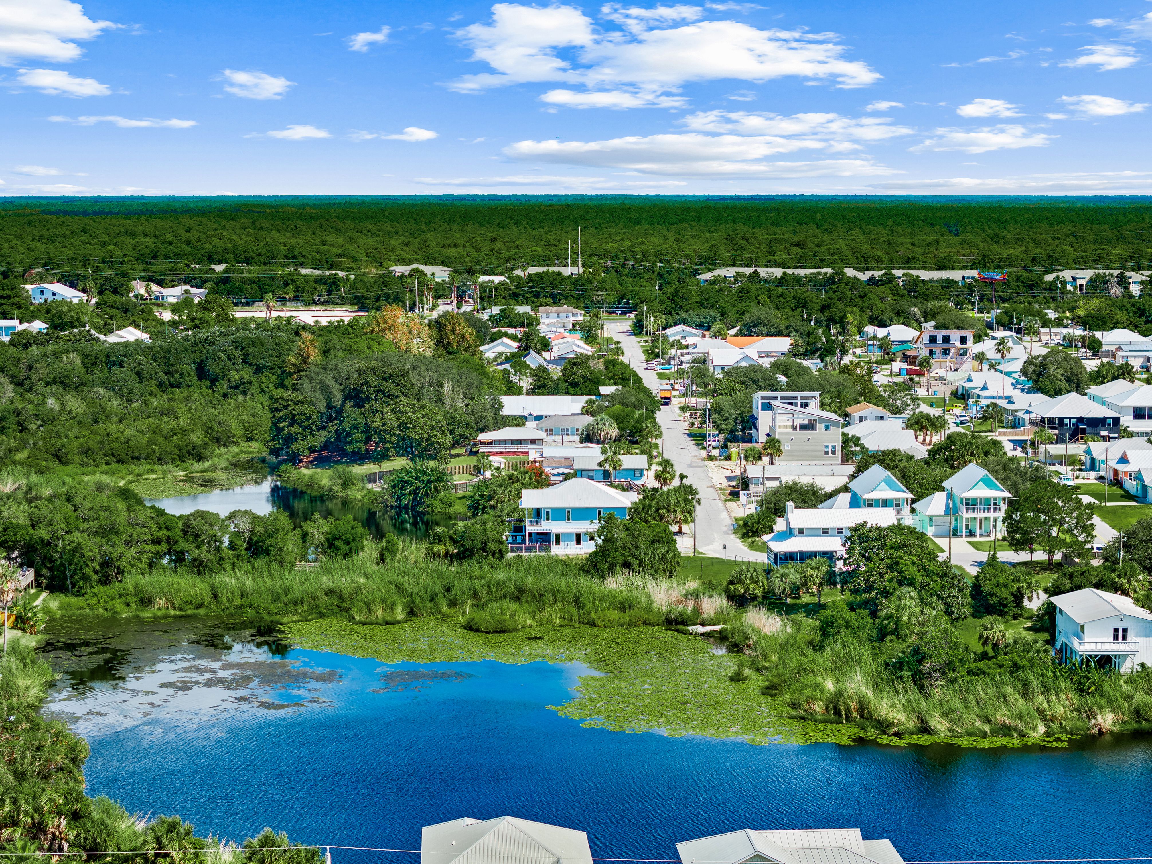  Custom Lakefront Retreat With Gulf Views And Private Pool - 物件實景