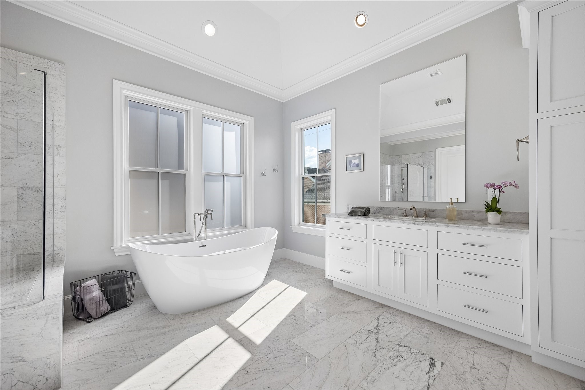  3020 Lake Street - 物件實景