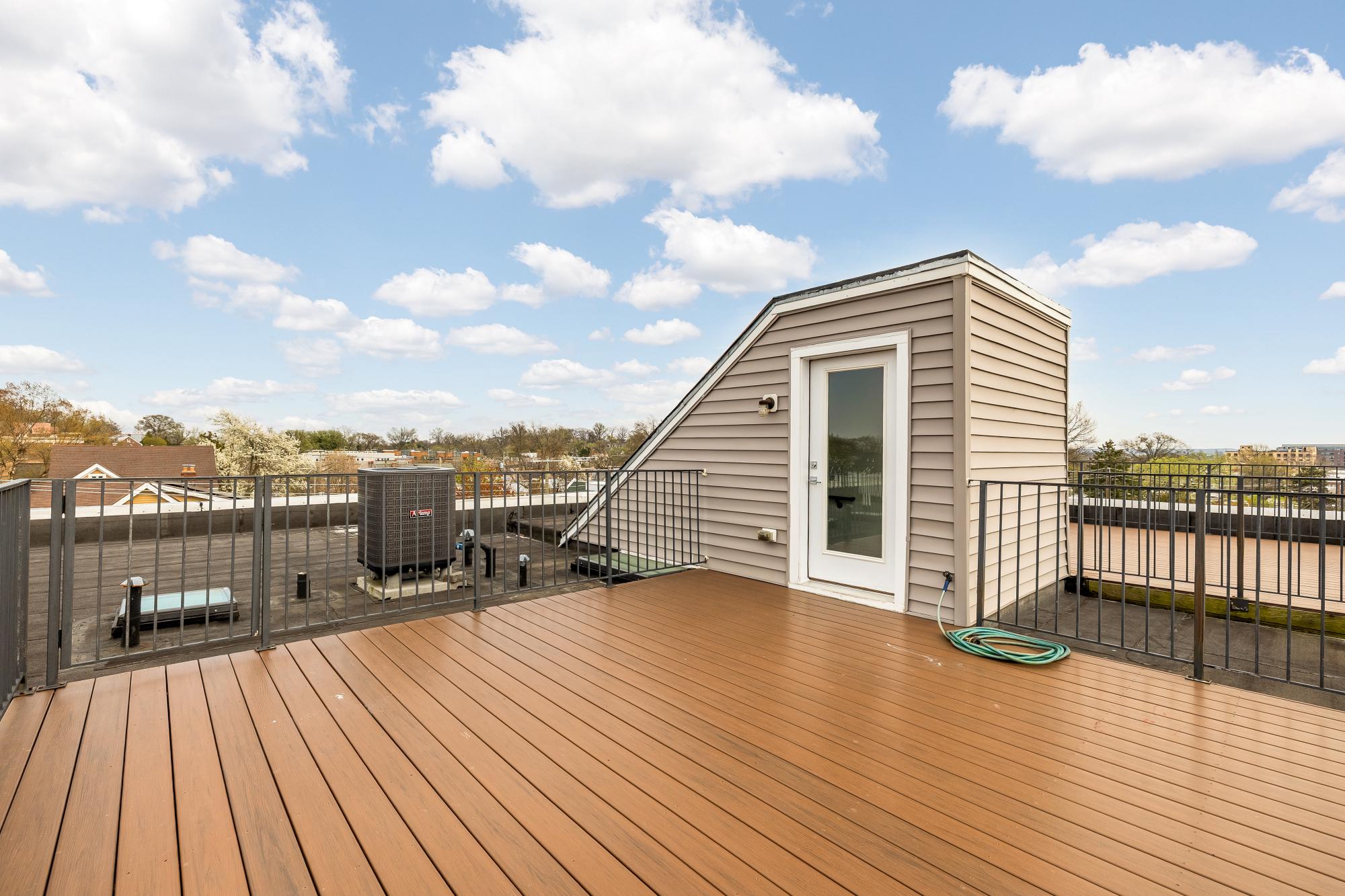  3302 9th Street NE, Washington, DC, 20017 - 物件實景