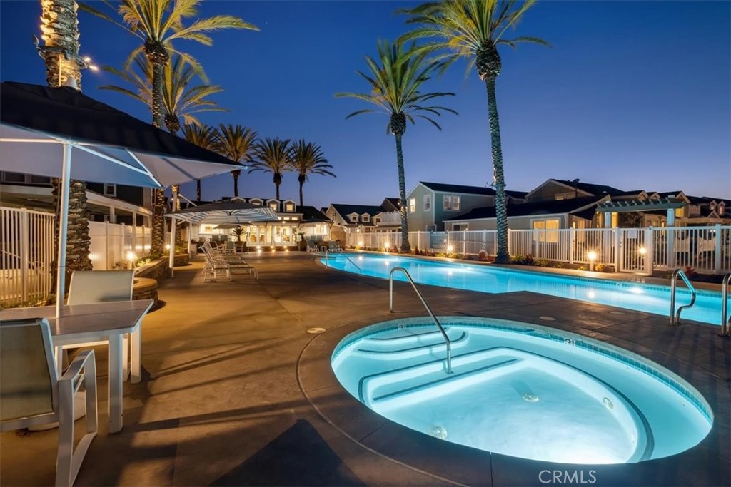 Newport Beach, California, 92663, United States, 2 Bedrooms Bedrooms, ,2 BathroomsBathrooms,Residential,For Sale,1877263