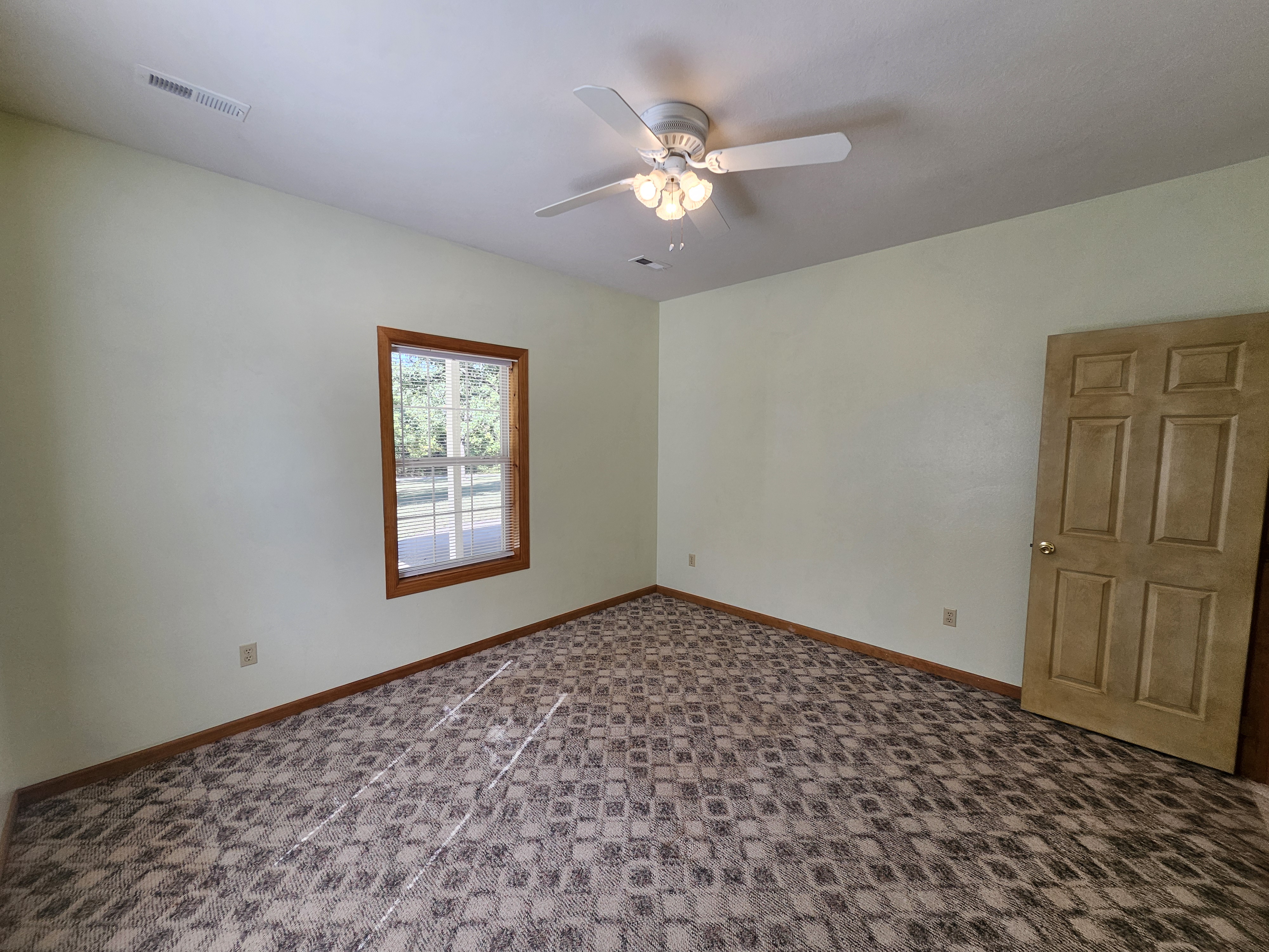 Aurora, Missouri, 65605, United States, 4 Bedrooms Bedrooms, ,2 BathroomsBathrooms,Residential,For Sale,1984470