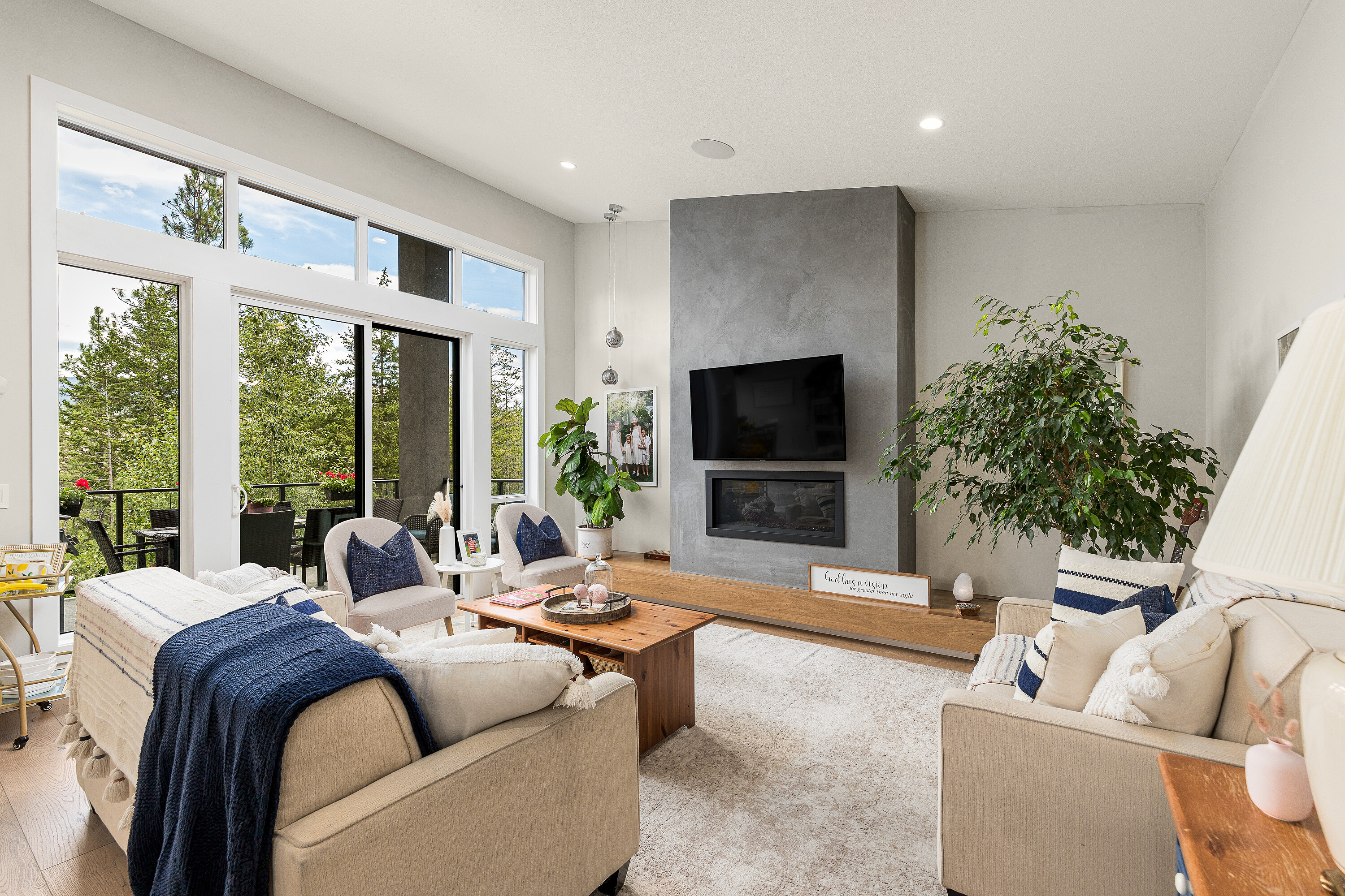  Walkout Rancher in Lakestone - 物件實景