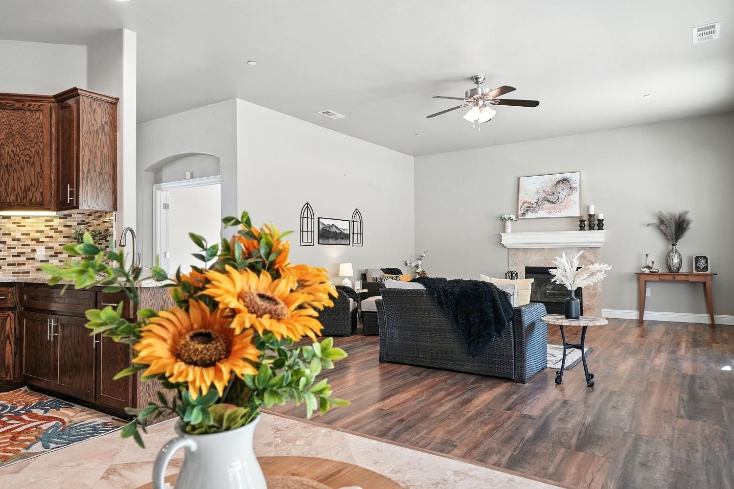 Valley Springs, California, 95252, United States, 3 Bedrooms Bedrooms, ,2 BathroomsBathrooms,Residential,For Sale,1943125