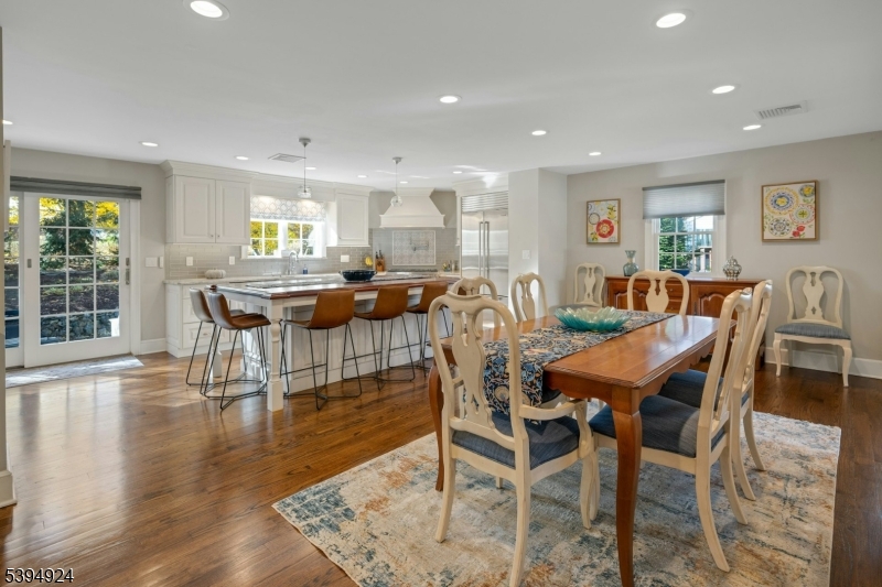 Verona Twp., New Jersey, 07044, United States, 4 Bedrooms Bedrooms, ,3 BathroomsBathrooms,Residential,For Sale,1992064