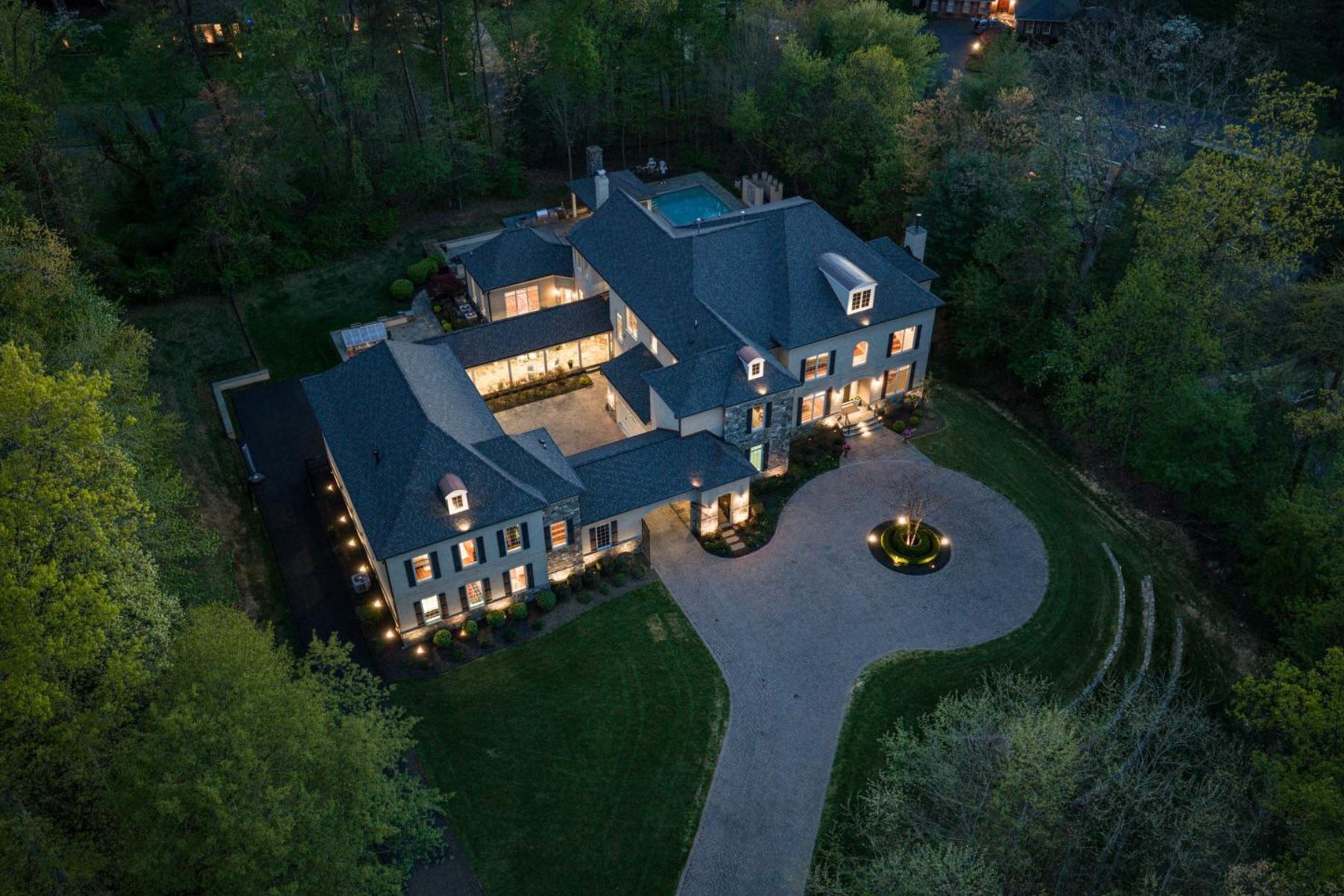  9111 Dara Lane, Great Falls, VA, 22066 - 物件實景