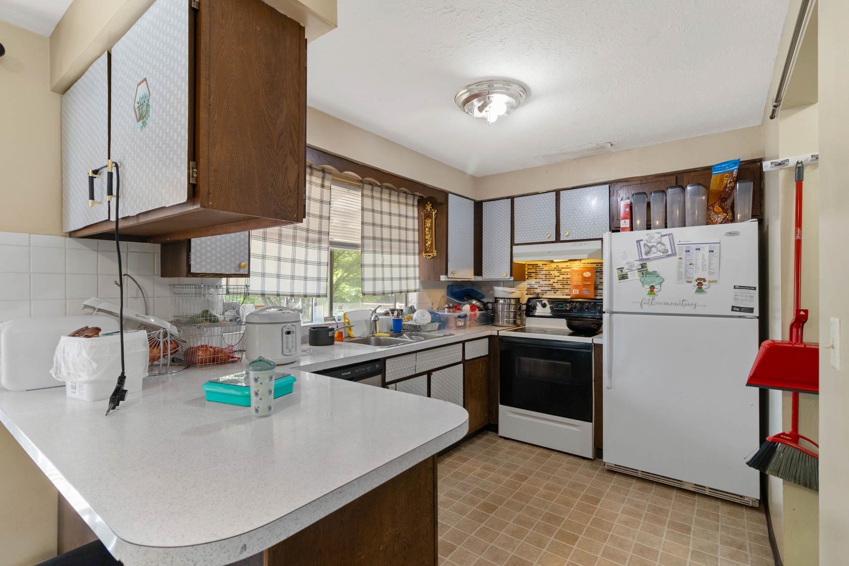 Spokane, Washington, 99218, United States, ,Residential,For Sale,1868872